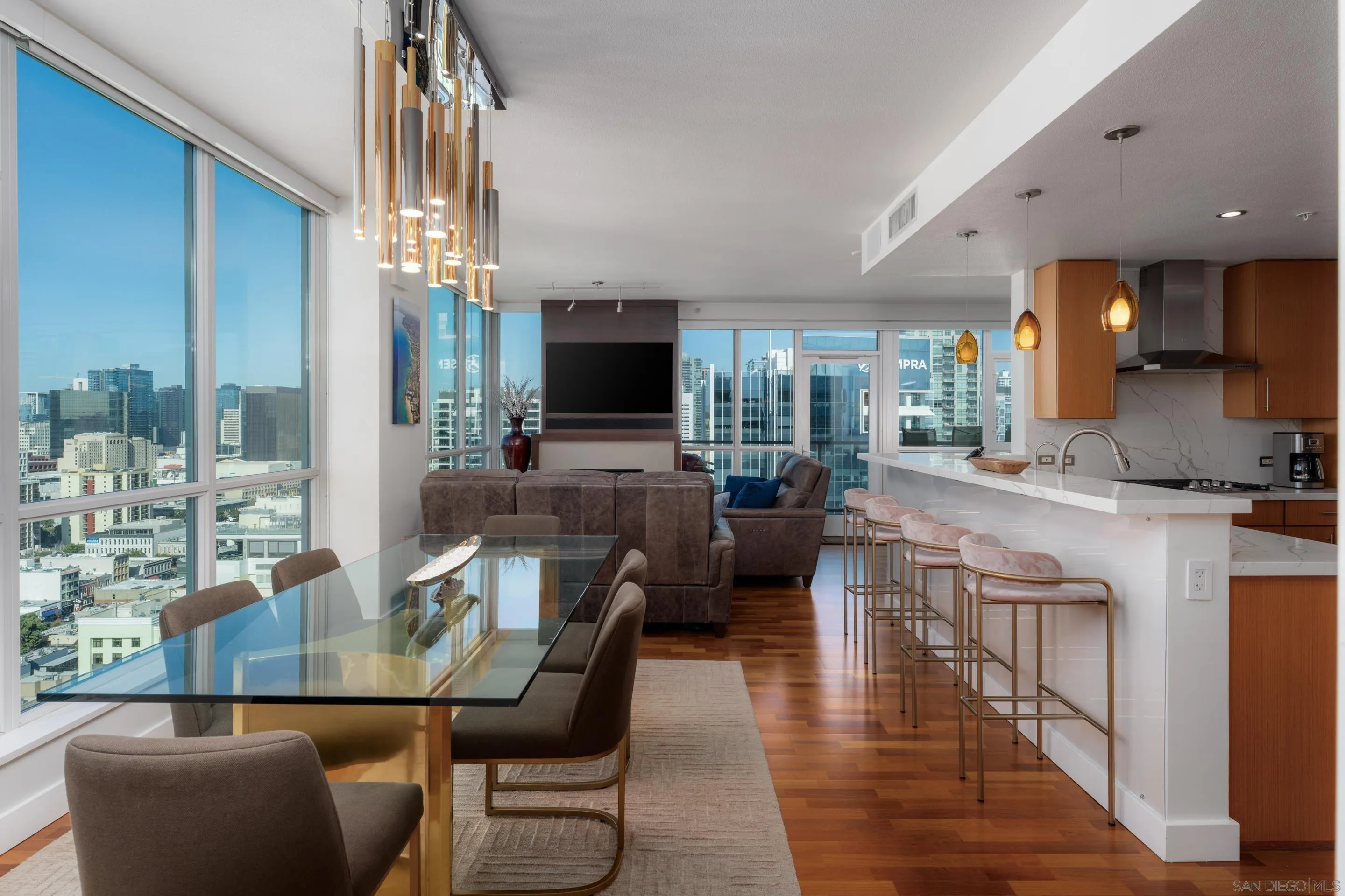 https://cdn.realtyfeed.com/cdn/127/260002760/13c12d467a13b43cf93b4281cb016e64.webp
