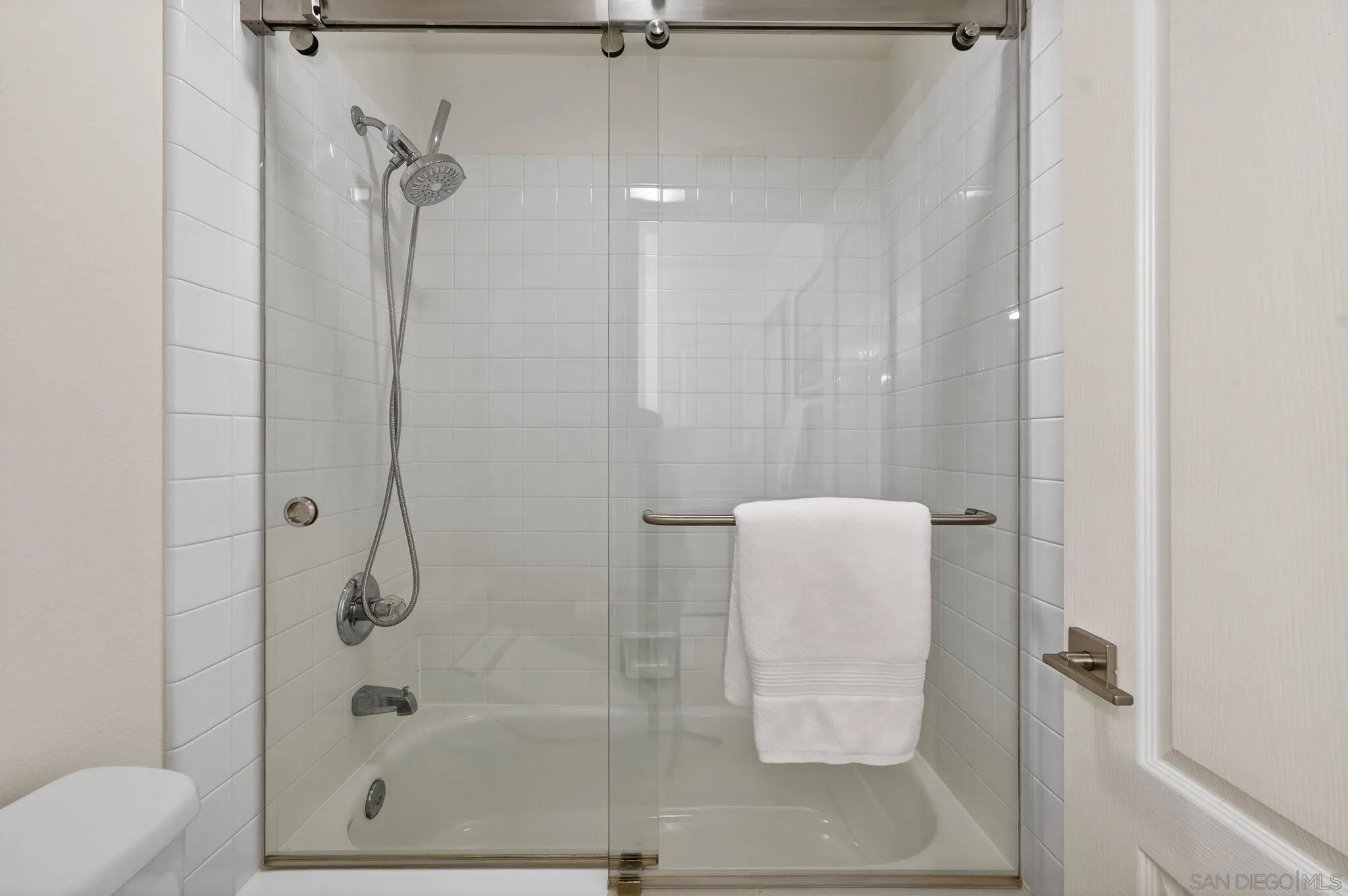 https://cdn.realtyfeed.com/cdn/127/260002763/3a72af93425df1d98e24cb4265e2c089.webp