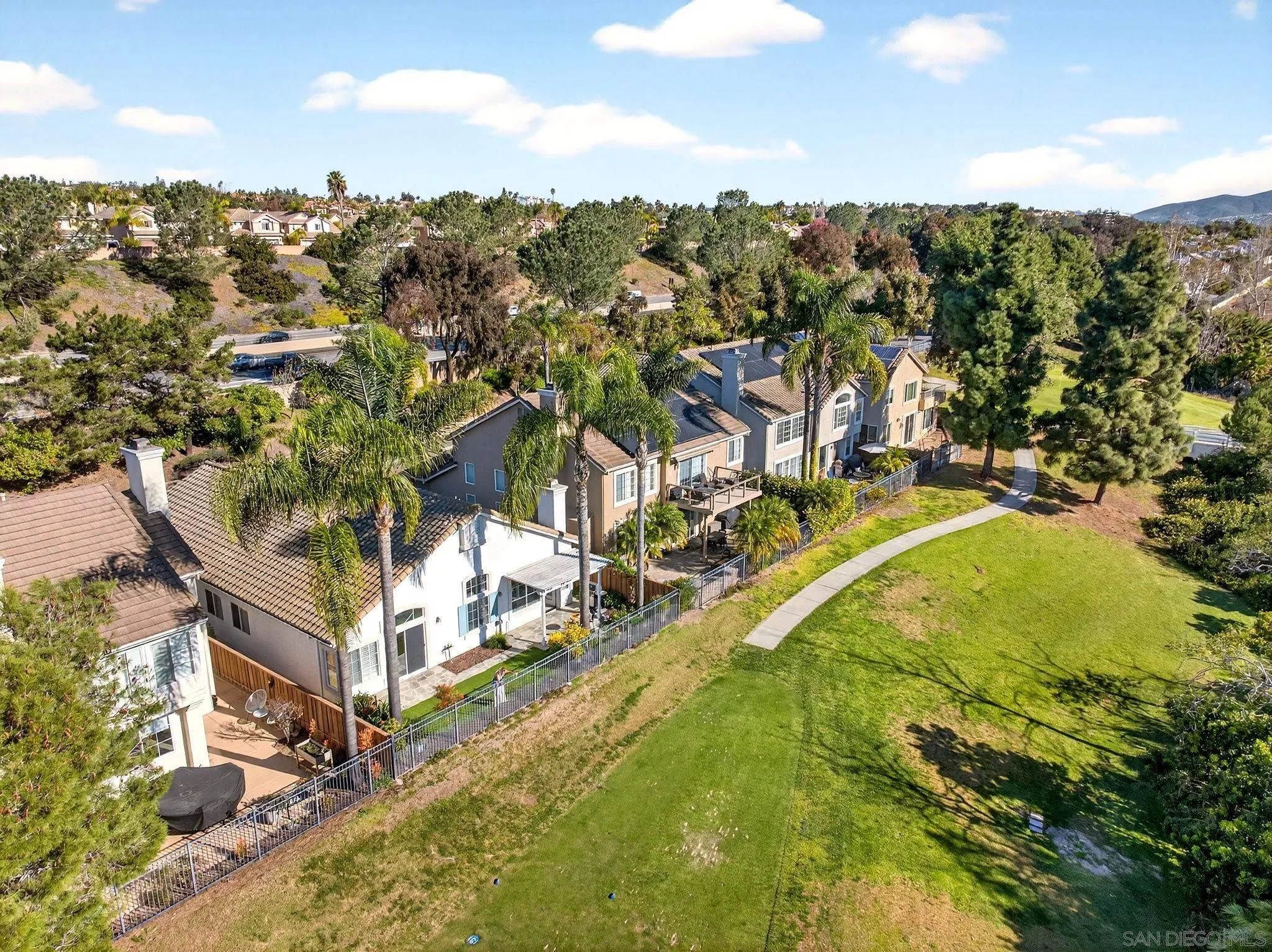 https://cdn.realtyfeed.com/cdn/127/260002763/e8c5676868b2e017b3c2338924343bb3.webp