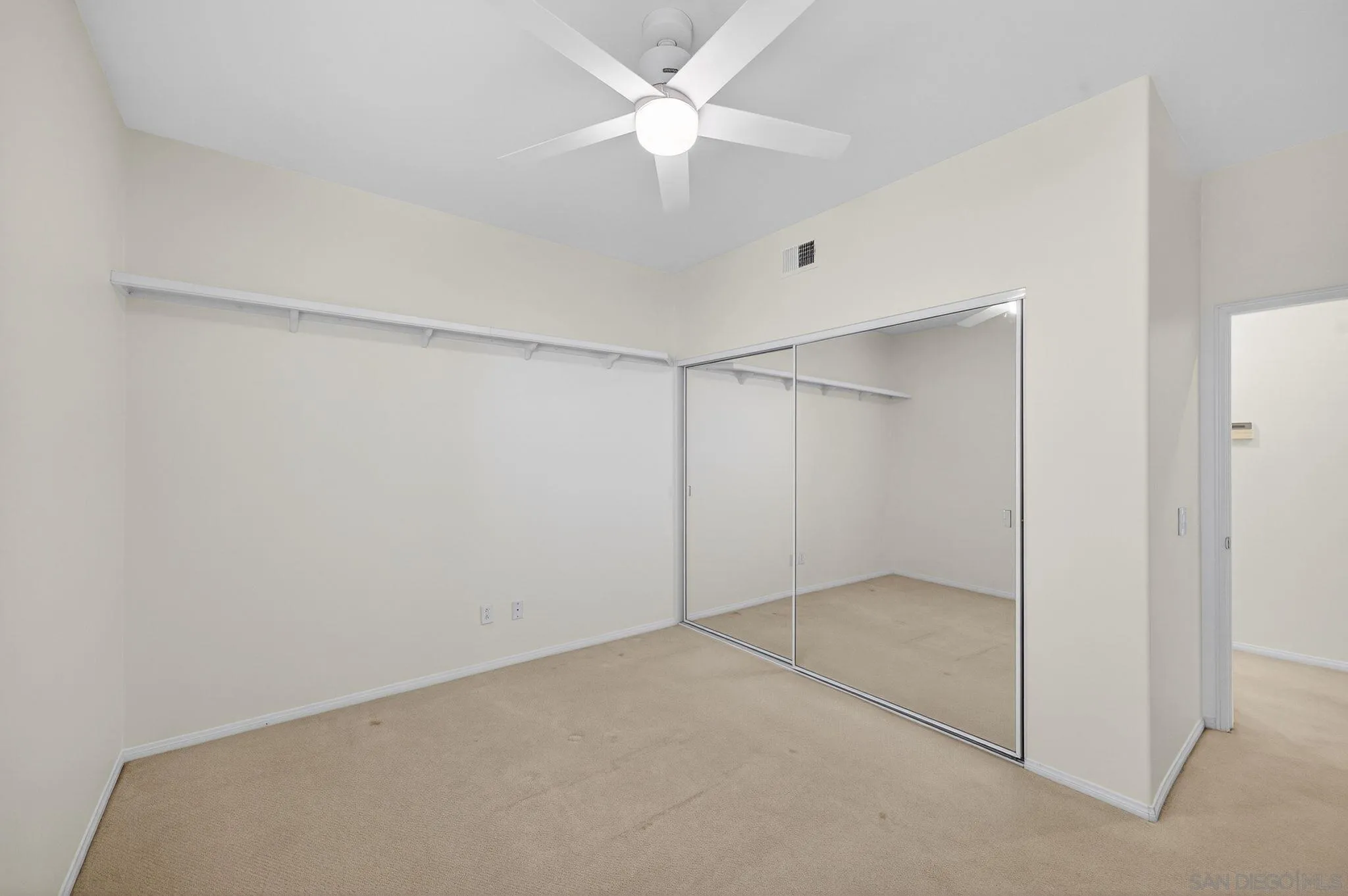 https://cdn.realtyfeed.com/cdn/127/260002763/f31cb534a7551af2fca9fef3edfed694.webp