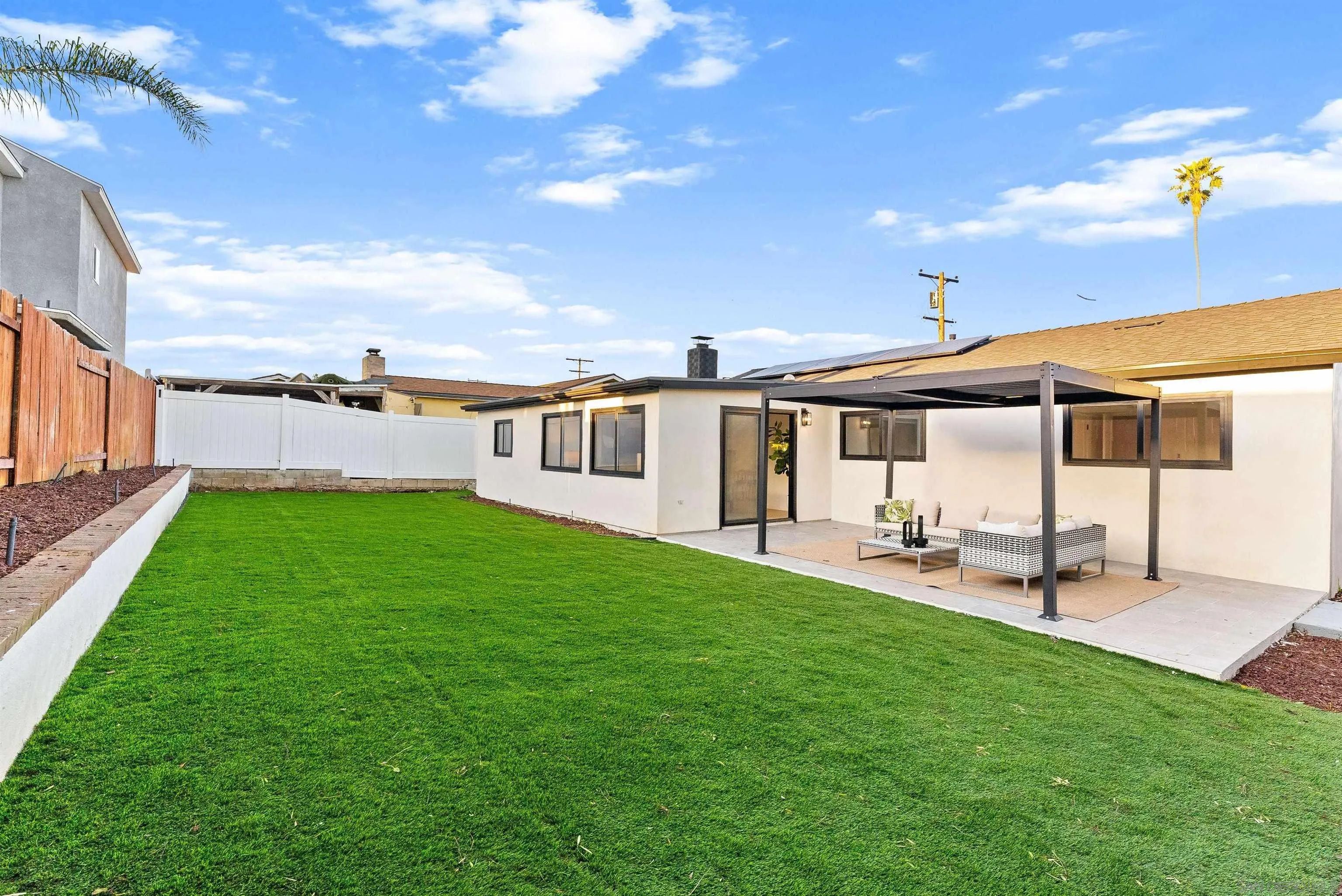 https://cdn.realtyfeed.com/cdn/127/260002768/1b121bded4d222b9ed3018714ecf91f1.webp