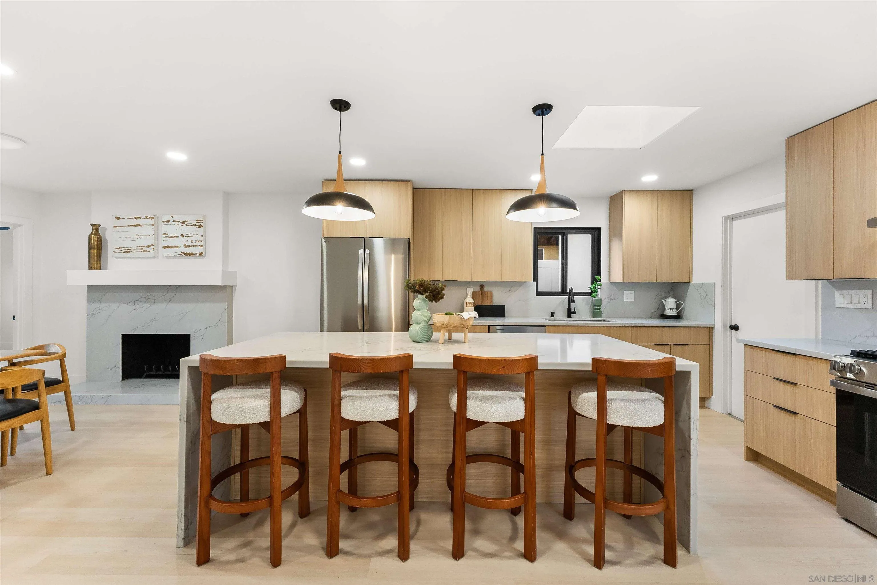 https://cdn.realtyfeed.com/cdn/127/260002768/26171c70d60fac72689a6dde82b553e4.webp