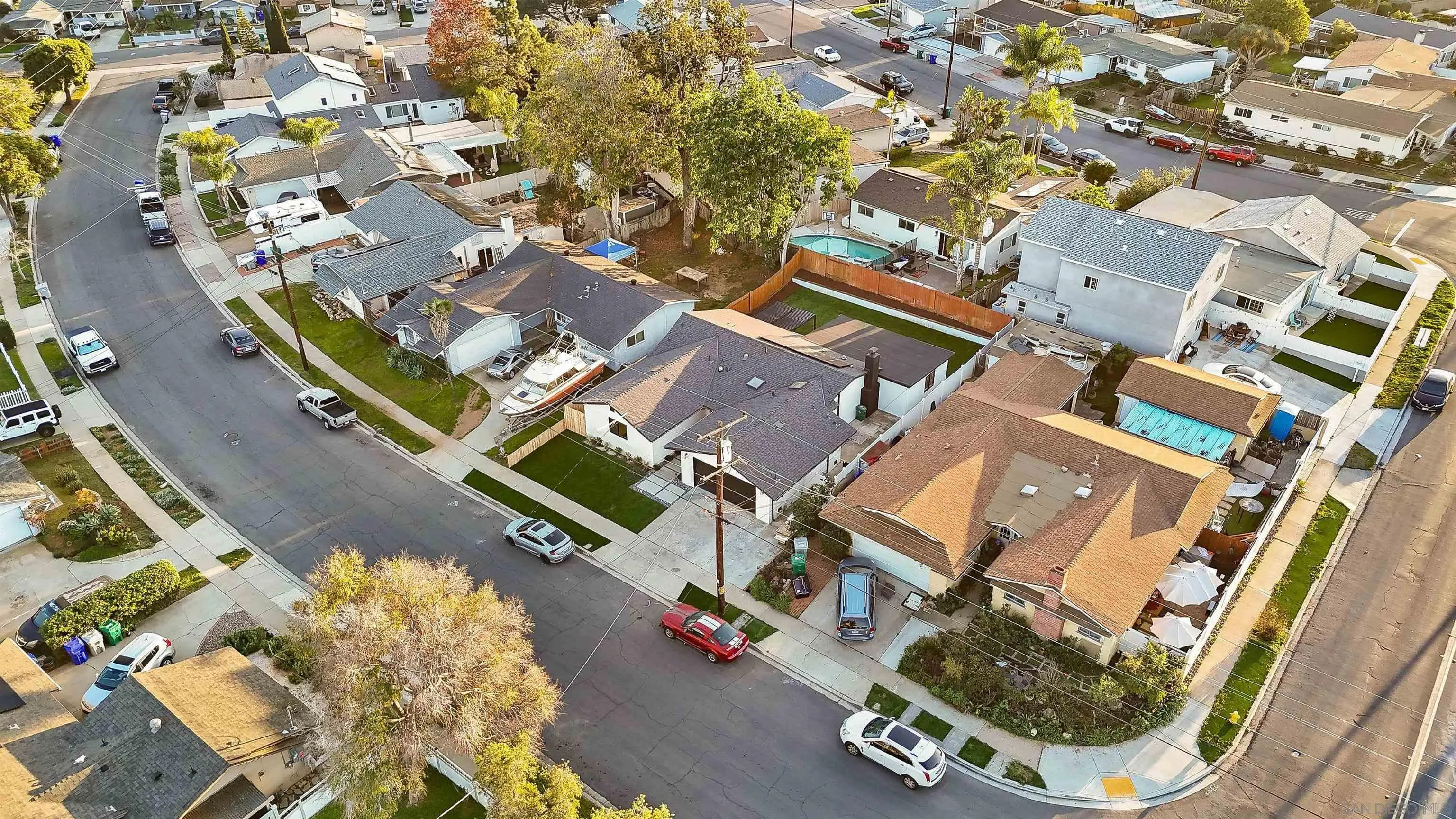 https://cdn.realtyfeed.com/cdn/127/260002768/32333e220facf52d589151a16176596c.webp