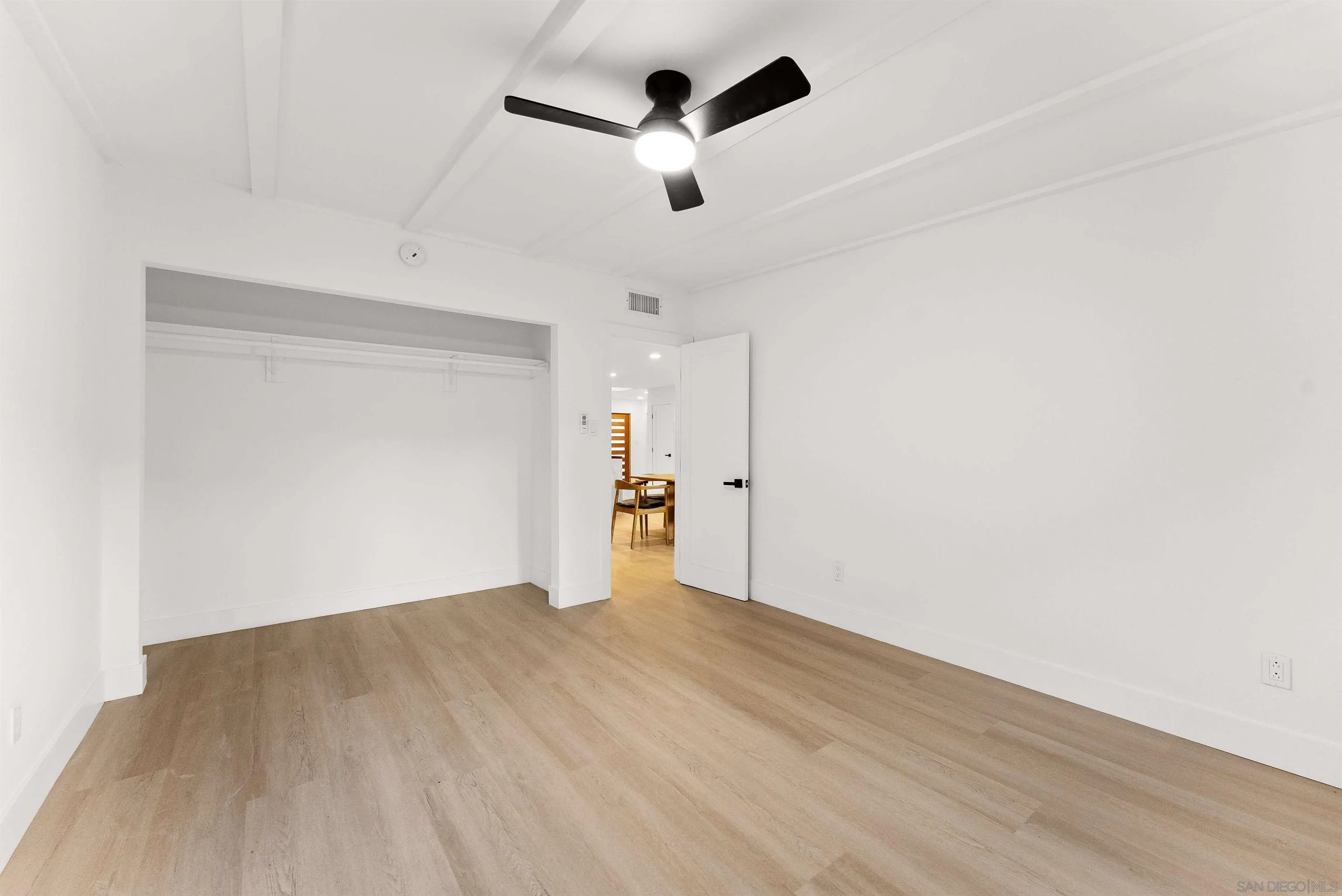 https://cdn.realtyfeed.com/cdn/127/260002768/3cc00e0fec4888629c9a9a3c4f4d25be.webp