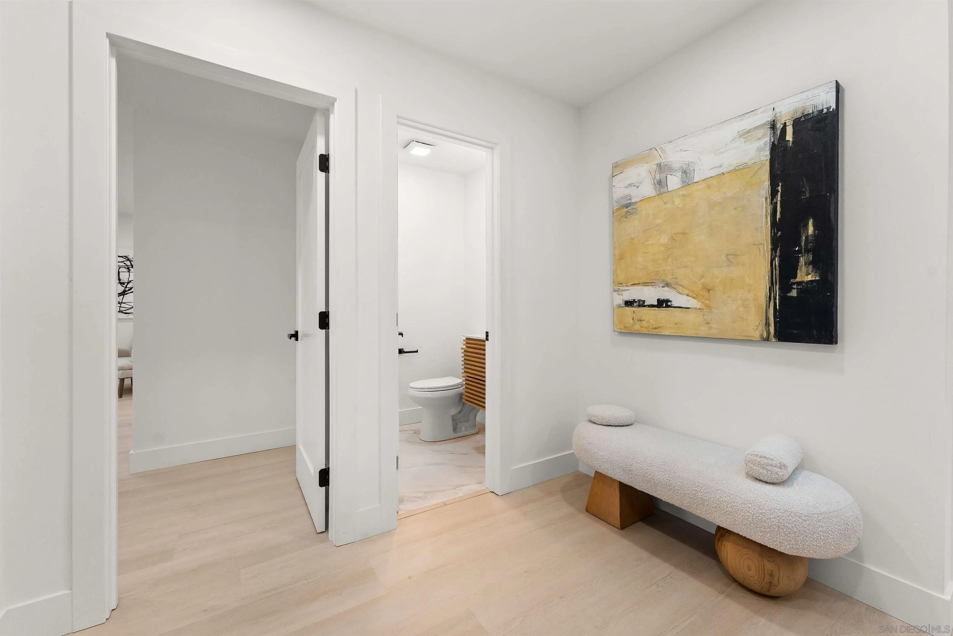 https://cdn.realtyfeed.com/cdn/127/260002768/79fdbb74bf1729725032e6f279f725a5.webp