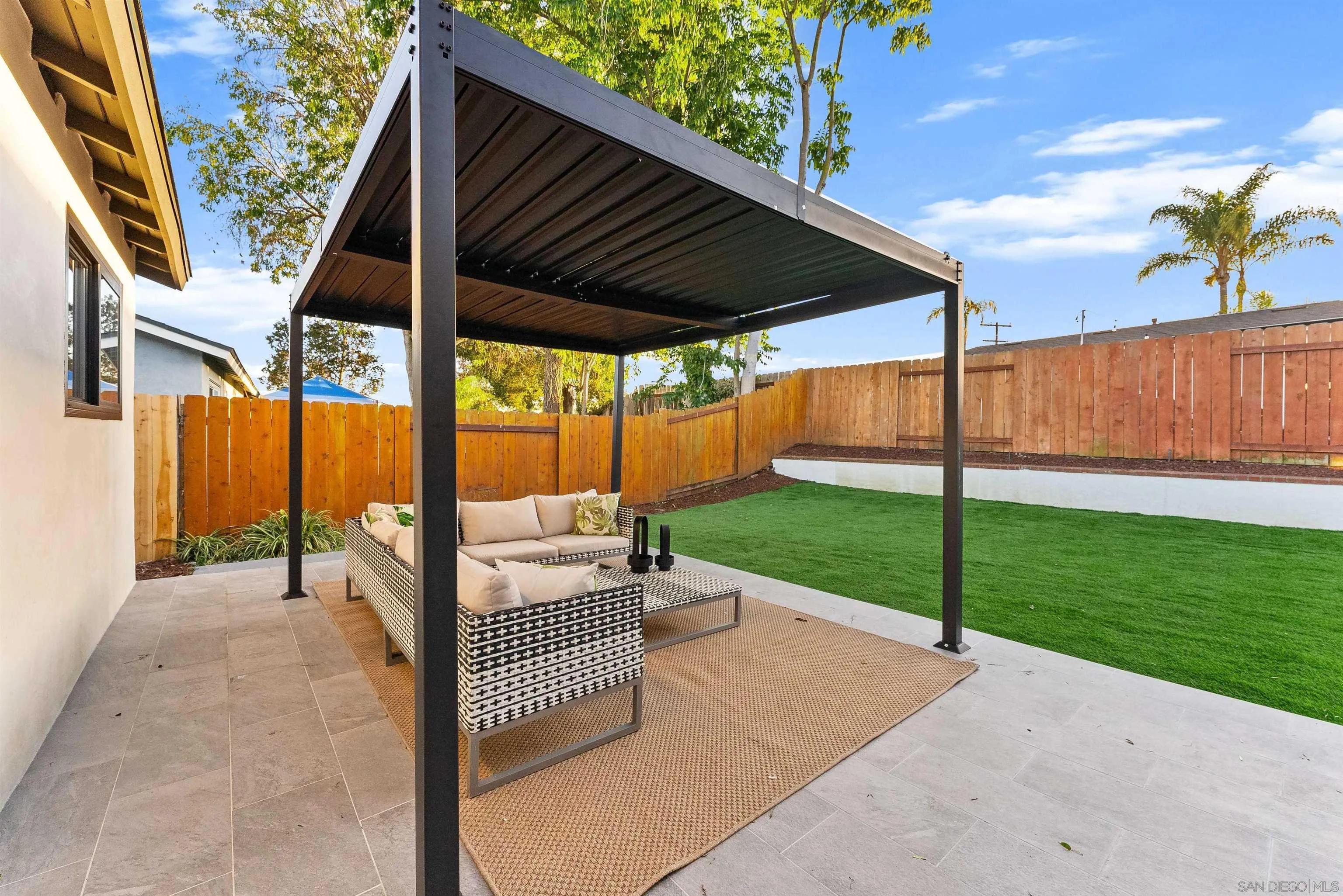 https://cdn.realtyfeed.com/cdn/127/260002768/9d725ae64ec9c6363fdd78a420aa5f00.webp
