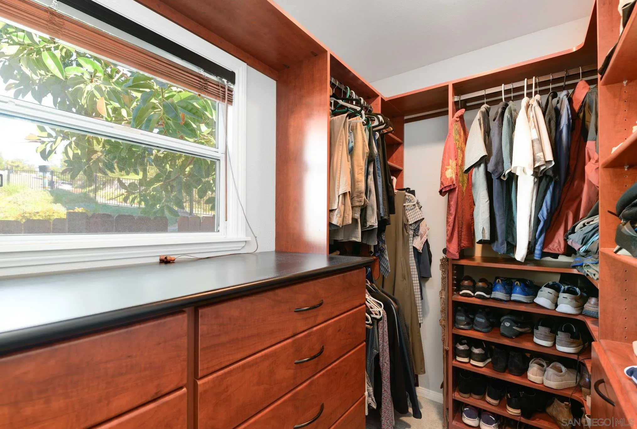 https://cdn.realtyfeed.com/cdn/127/260002769/6c25d68cc8c069ae1345cacdcda2da7d.webp