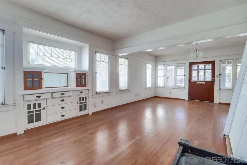 https://cdn.realtyfeed.com/cdn/127/260002770/3404f29f20d66870be6492f5e1e5e3e2.webp