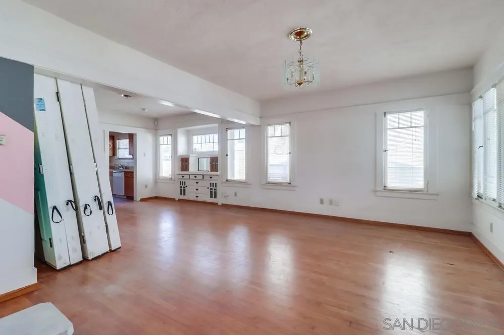 https://cdn.realtyfeed.com/cdn/127/260002770/5d436dcc9813f6dbb09582591f19a656.webp
