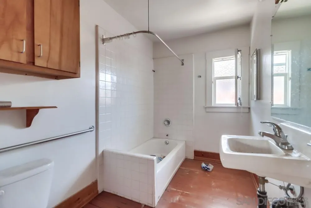 https://cdn.realtyfeed.com/cdn/127/260002770/74fe29faeaa626d22dbf127931c65644.webp