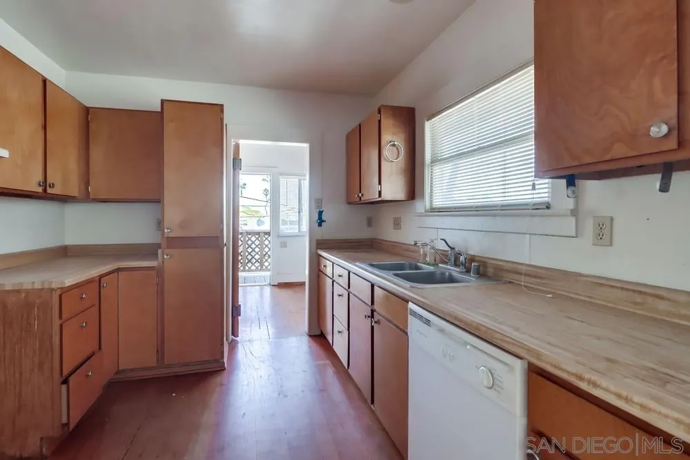 https://cdn.realtyfeed.com/cdn/127/260002770/961dc3a3a6bb3d9fa017c51794b37e7d.webp