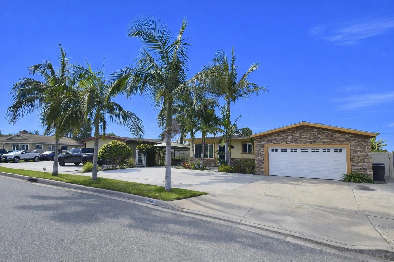 https://cdn.realtyfeed.com/cdn/127/260002773/1ca98e139f6a956983ee7bd58d10b300.webp