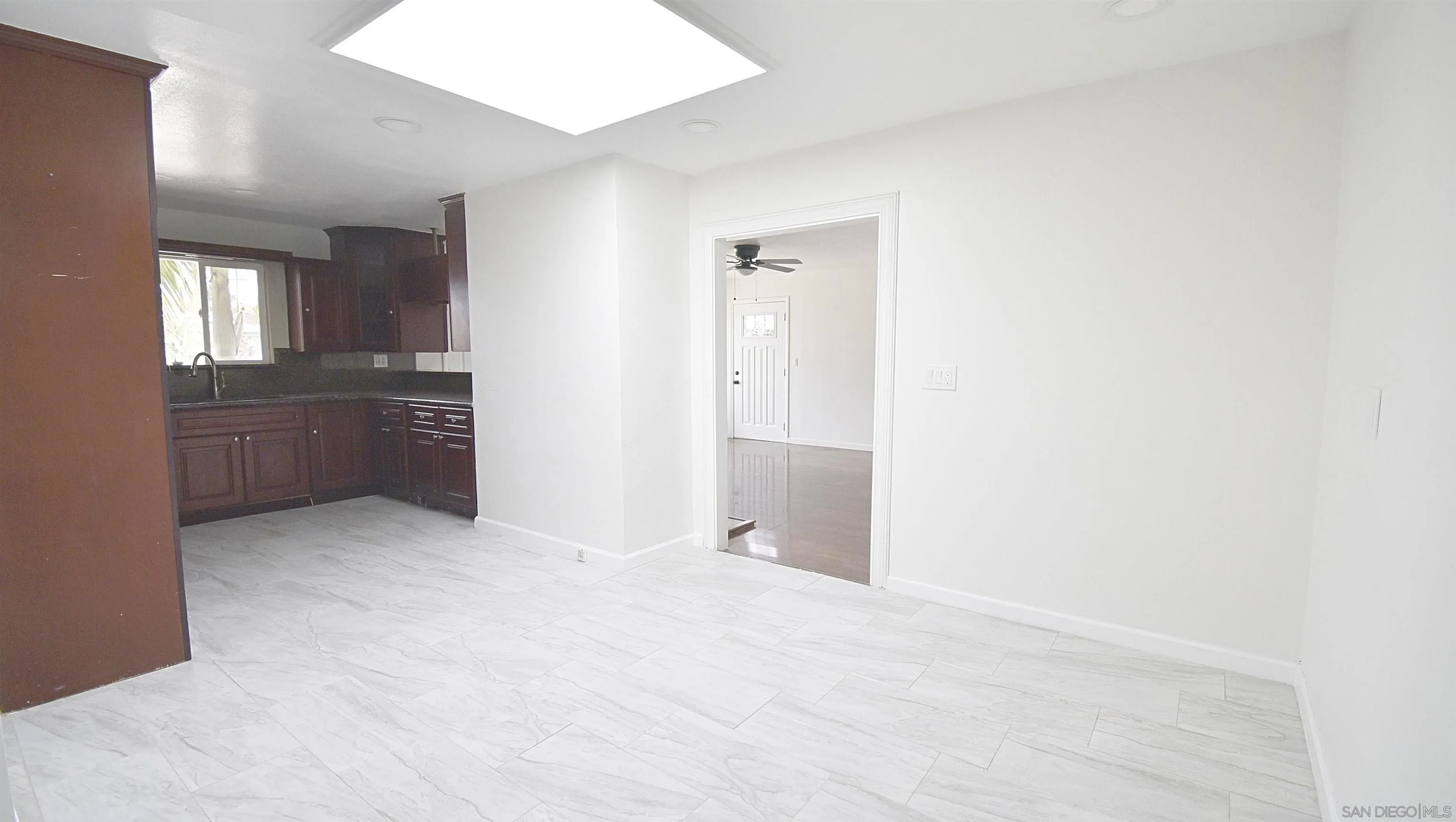 https://cdn.realtyfeed.com/cdn/127/260002773/7b697d7d41de299a0c35ed6891249607.webp
