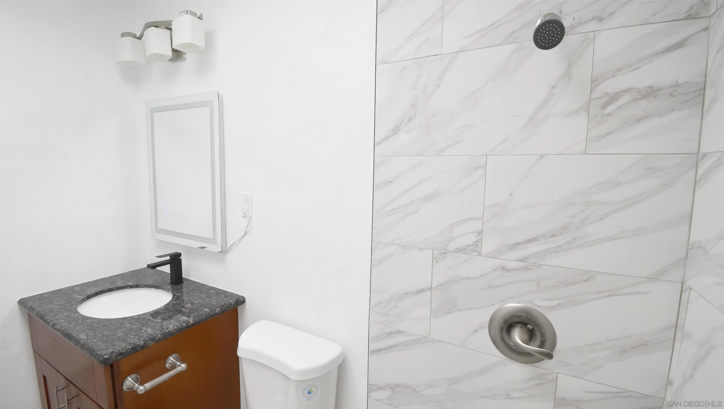 https://cdn.realtyfeed.com/cdn/127/260002773/ed473062e76637a717102e2fc1748f57.webp