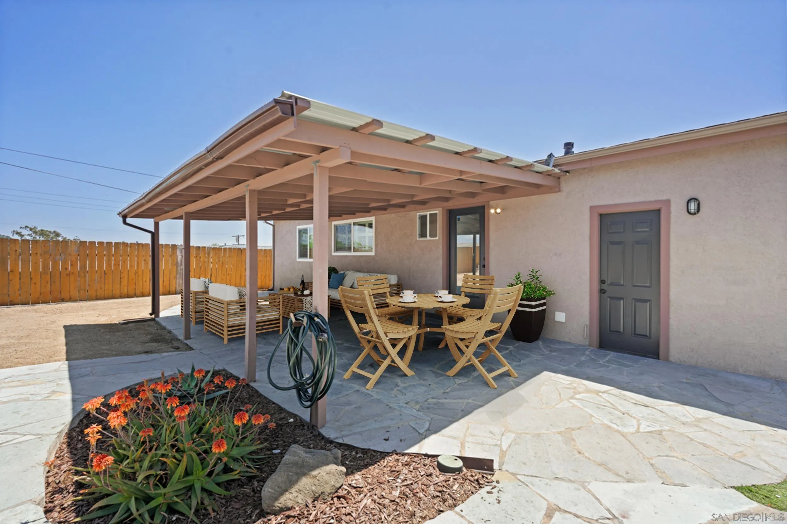 https://cdn.realtyfeed.com/cdn/127/260002783/0a7c5b5d59df8c36625c8dadf407642c.webp