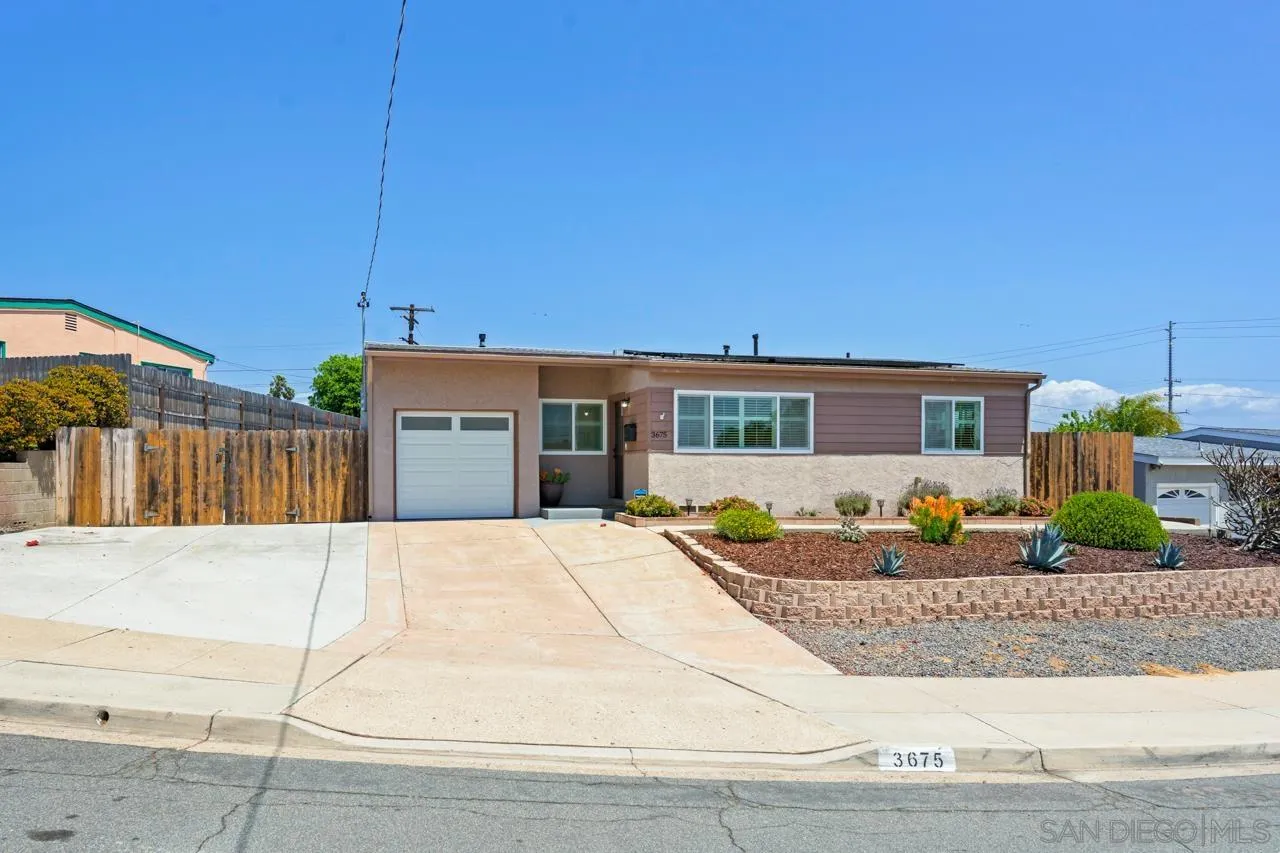 https://cdn.realtyfeed.com/cdn/127/260002783/29cb962c59e8de42134fb3d8176a0cb9.webp