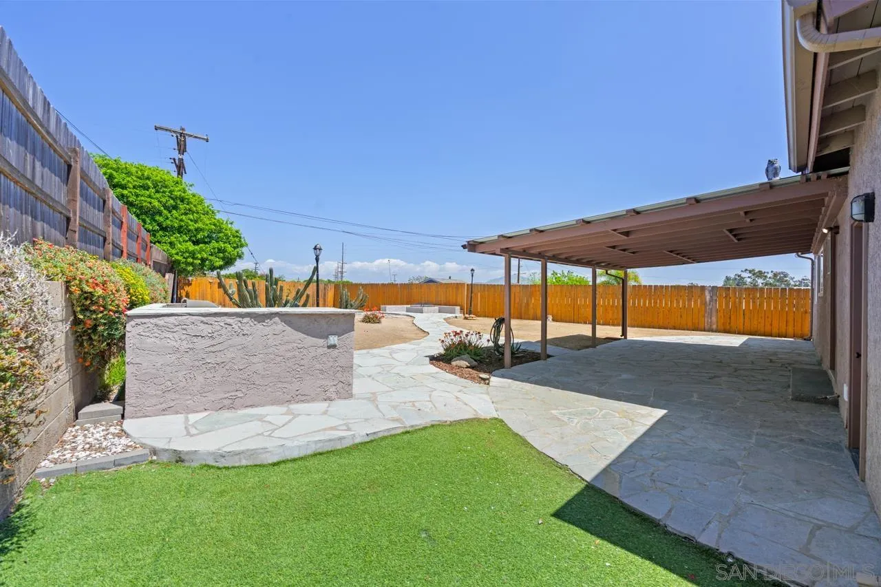 https://cdn.realtyfeed.com/cdn/127/260002783/50cc378ae60b08fa33b69dad71c6296b.webp