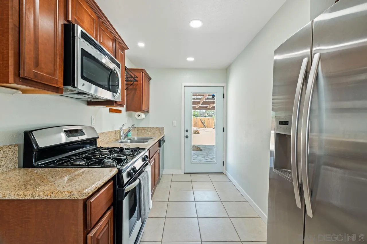 https://cdn.realtyfeed.com/cdn/127/260002783/df928216931c59f9cf72dc31803af3a6.webp