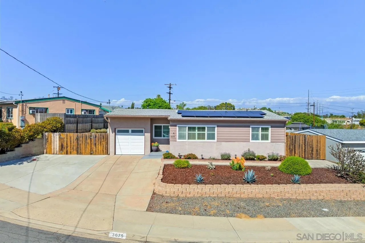https://cdn.realtyfeed.com/cdn/127/260002783/e04a636081f6b483cf1333612a9aeb0a.webp