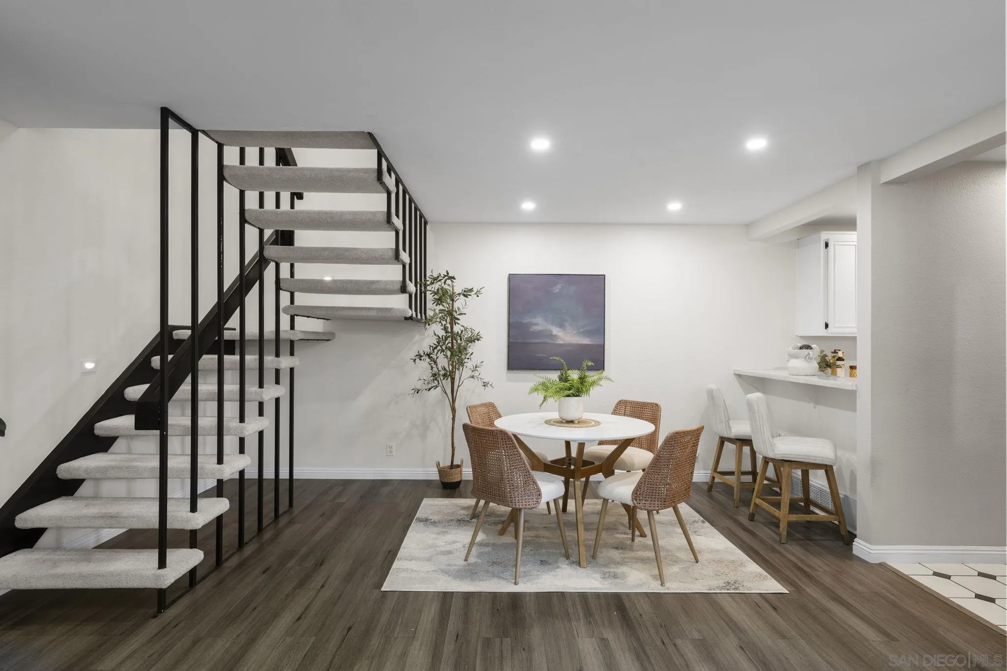 https://cdn.realtyfeed.com/cdn/127/260002784/41109bc683df7b6f668680b924dc74a9.webp