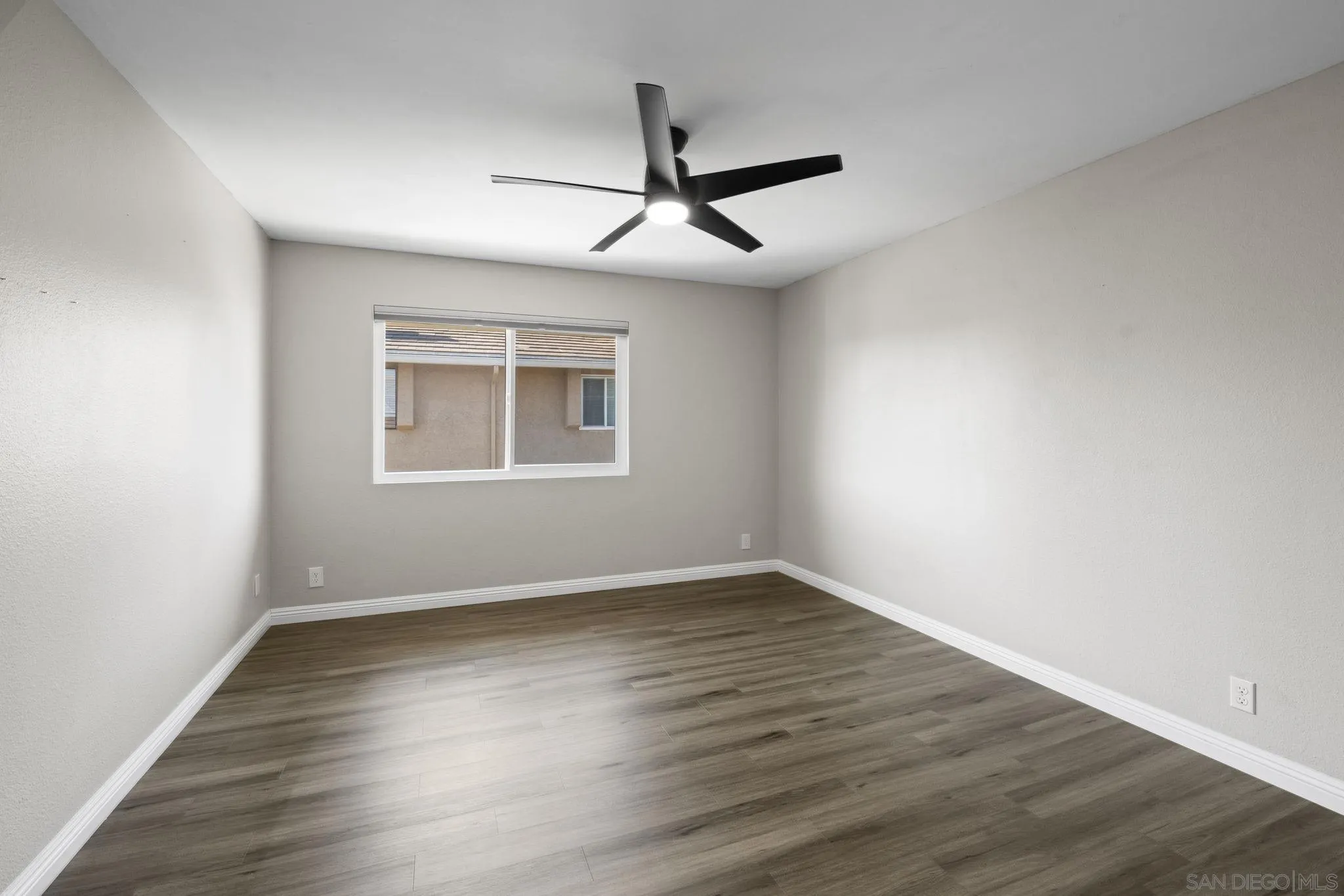 https://cdn.realtyfeed.com/cdn/127/260002784/bd4c95036de2d29e99745250361529c0.webp