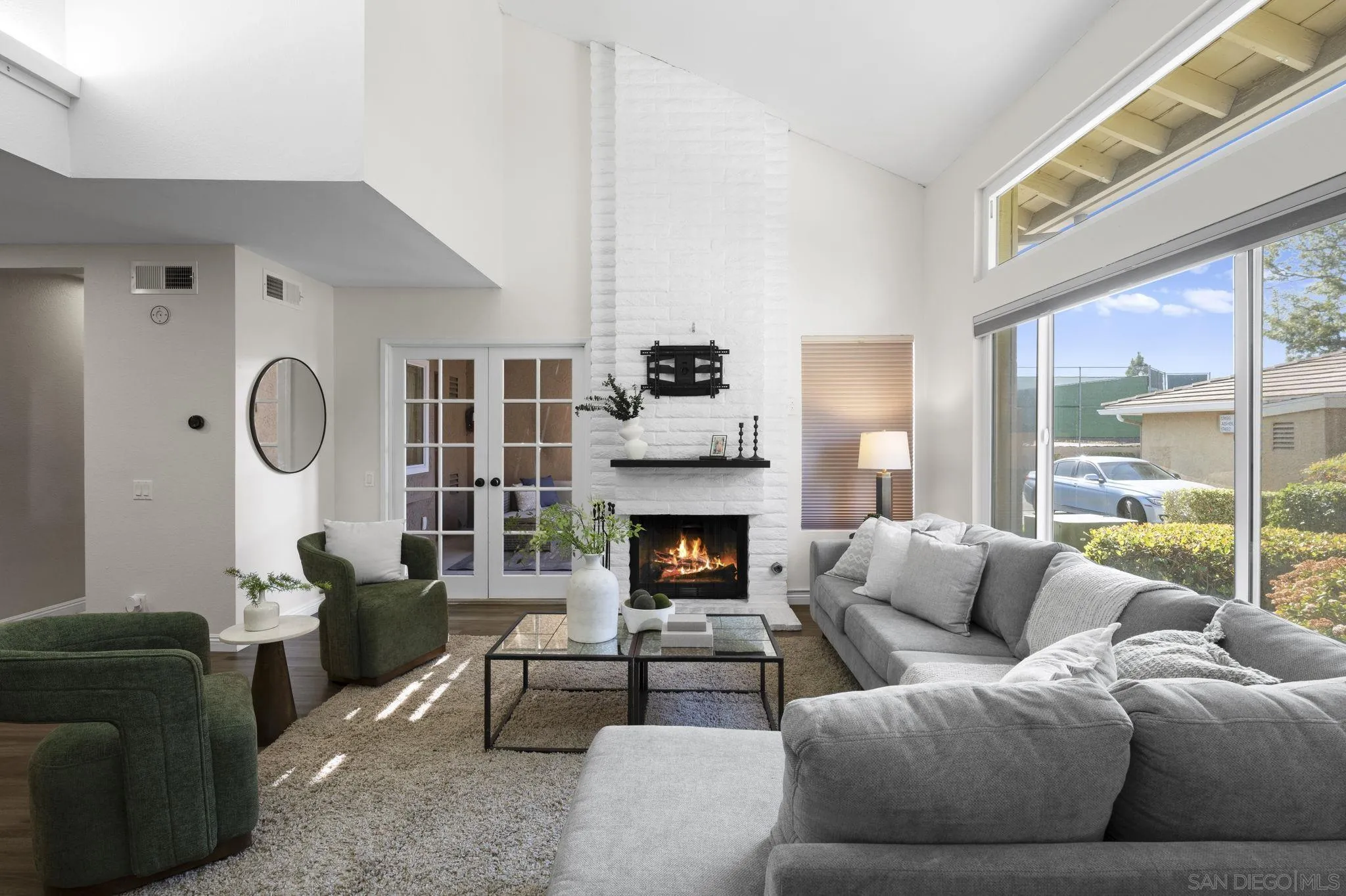 https://cdn.realtyfeed.com/cdn/127/260002784/e134255adf51a31df33b71cc2480530a.webp
