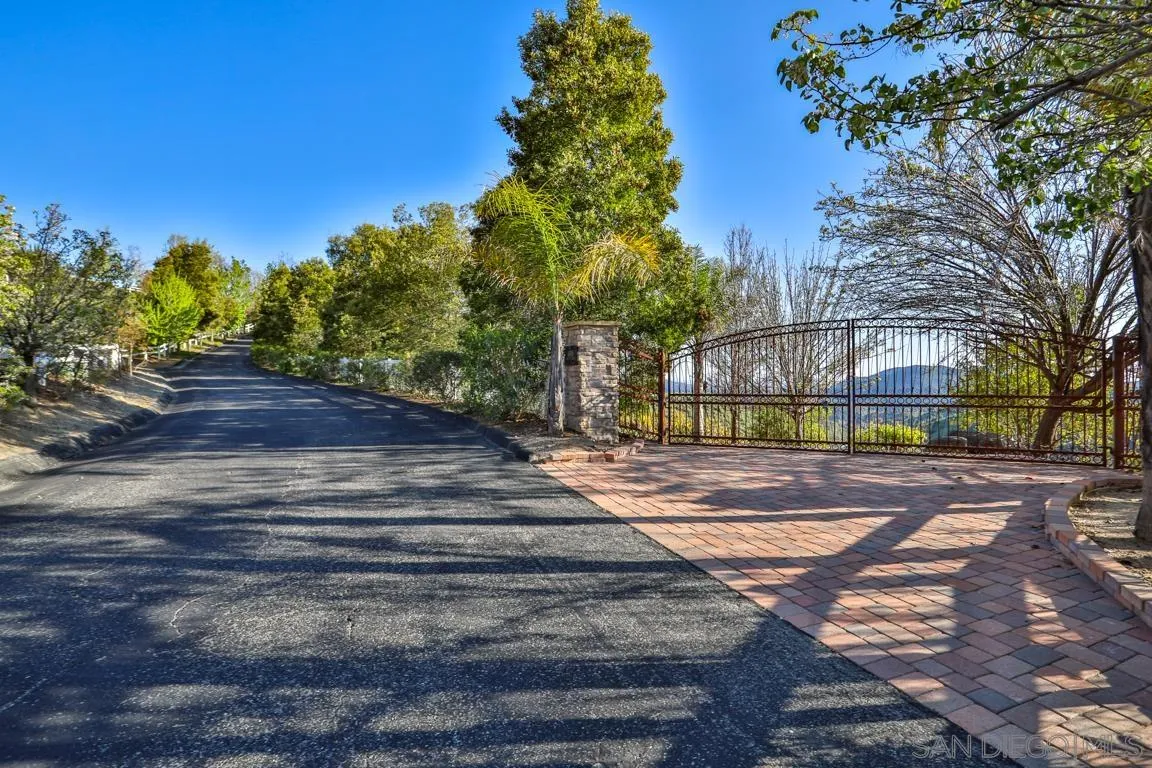 44945 Palladian Ct Unit 15, Temecula, CA 92590 - Photo 4 of 30, Temecula, CA