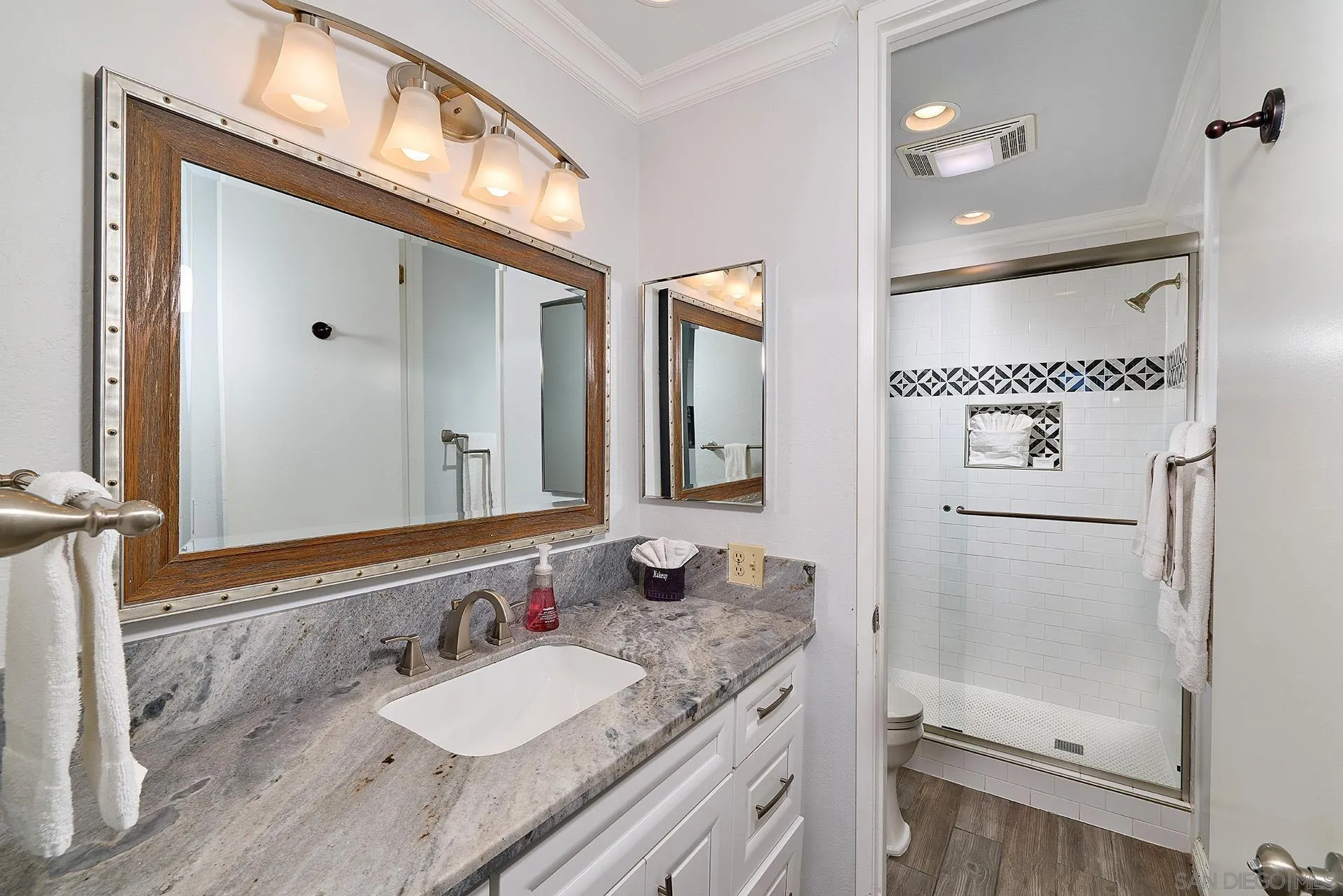 https://cdn.realtyfeed.com/cdn/127/260002788/456453729fd4d759b9a0b43966497681.webp