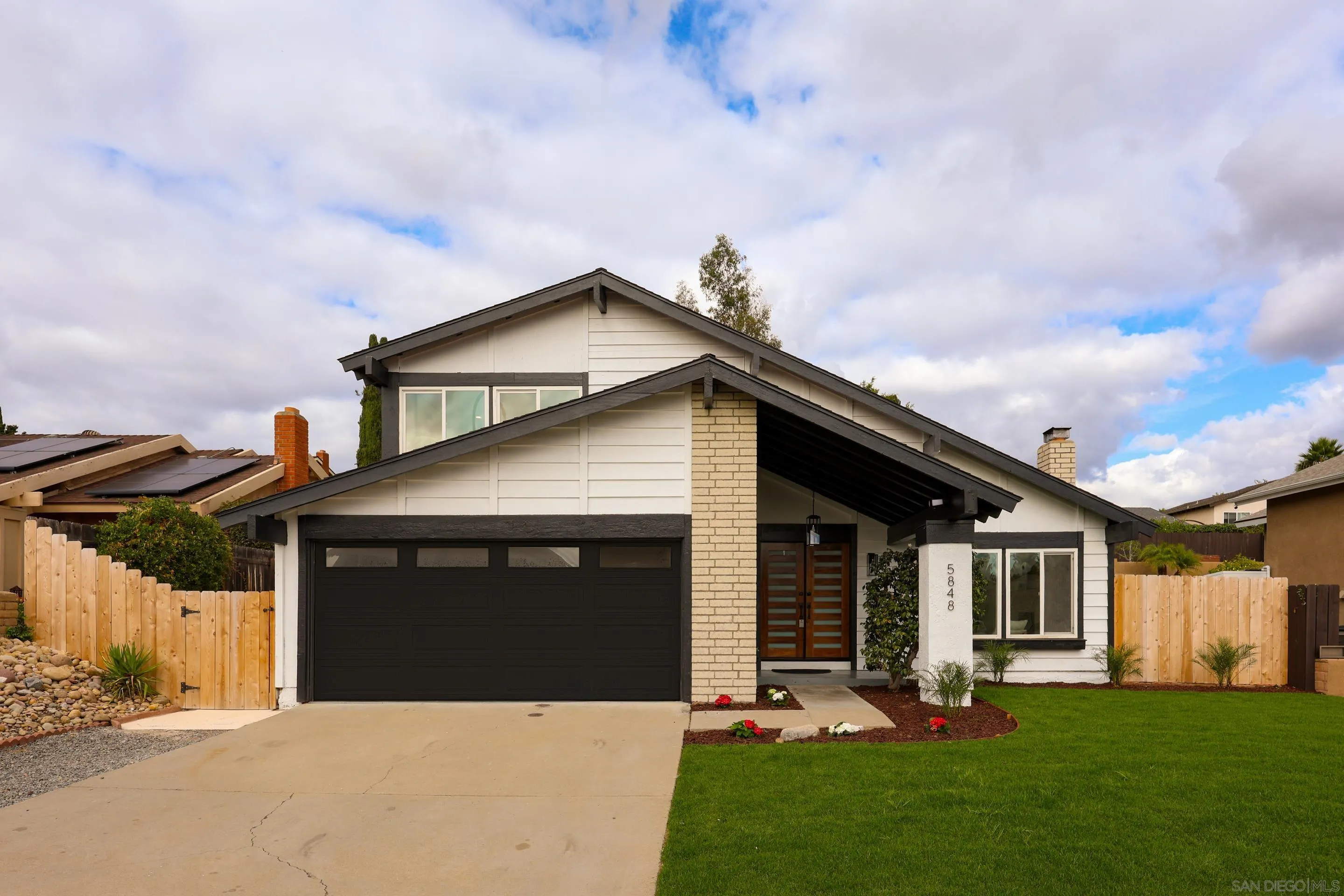 https://cdn.realtyfeed.com/cdn/127/260002792/536ceffc97c6a7c3089df7891e626a38.webp
