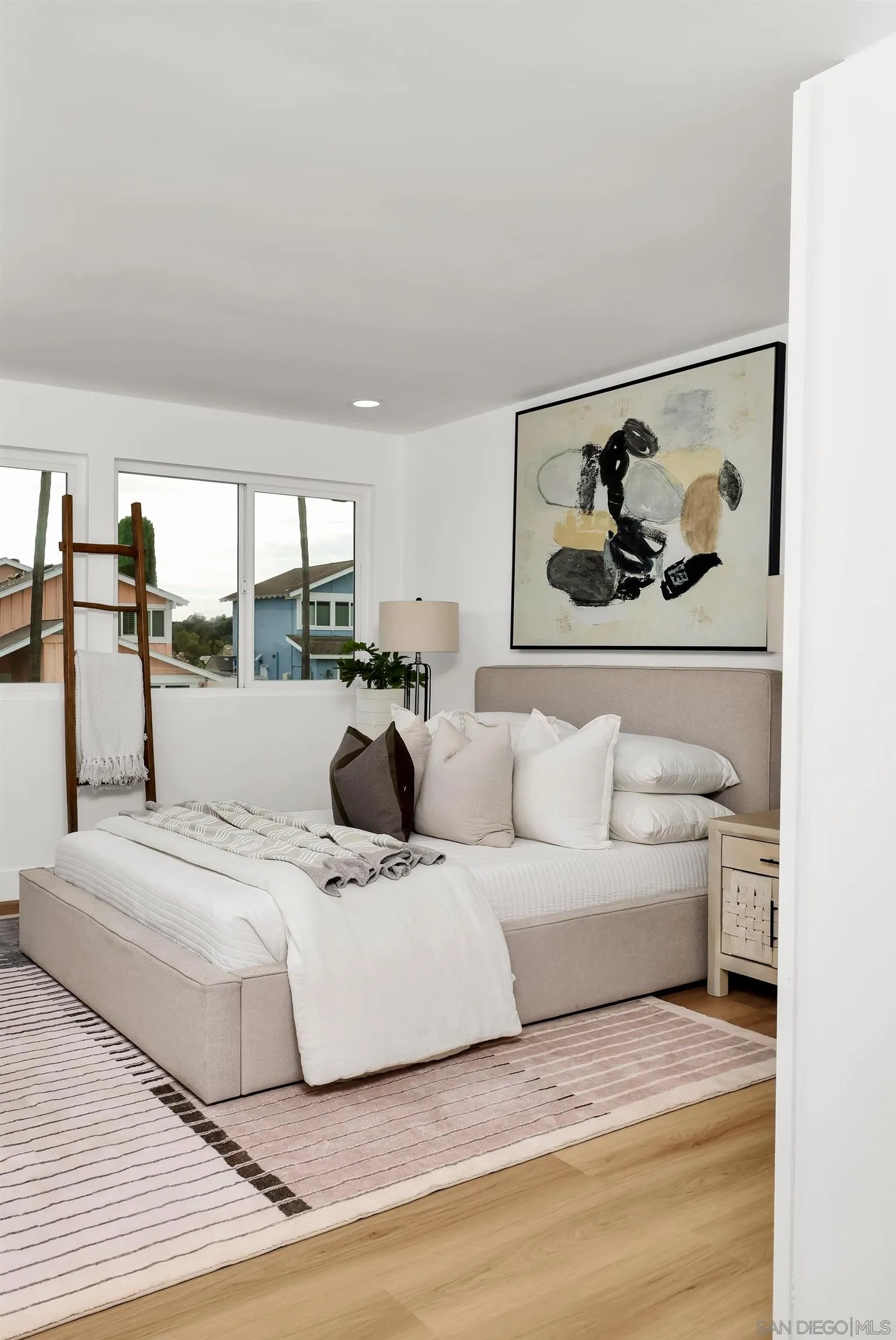 https://cdn.realtyfeed.com/cdn/127/260002792/6ea993891a58561f1d1daf84d42fde9f.webp