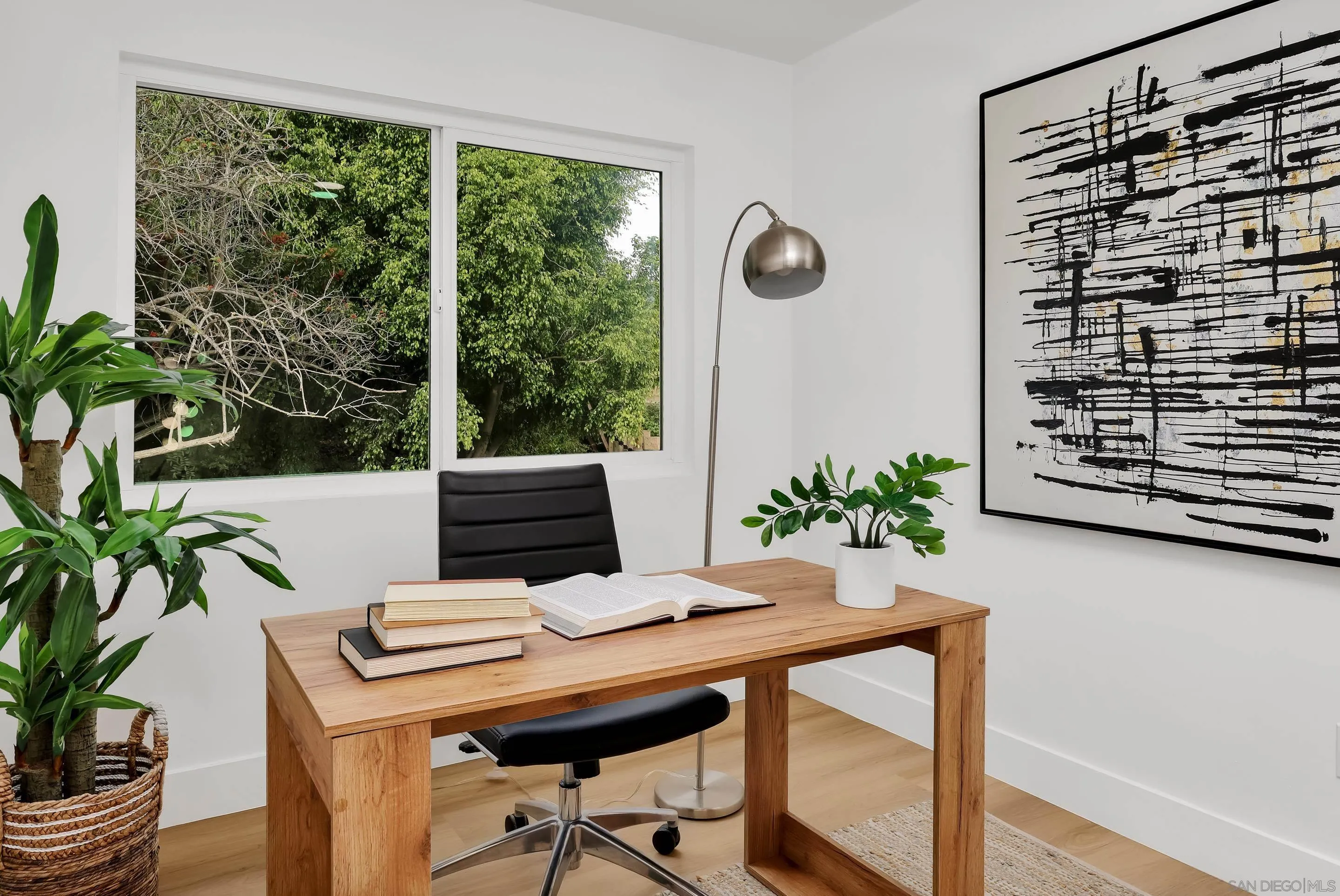 https://cdn.realtyfeed.com/cdn/127/260002792/f4fee046d01da538a717c0c3835793f6.webp