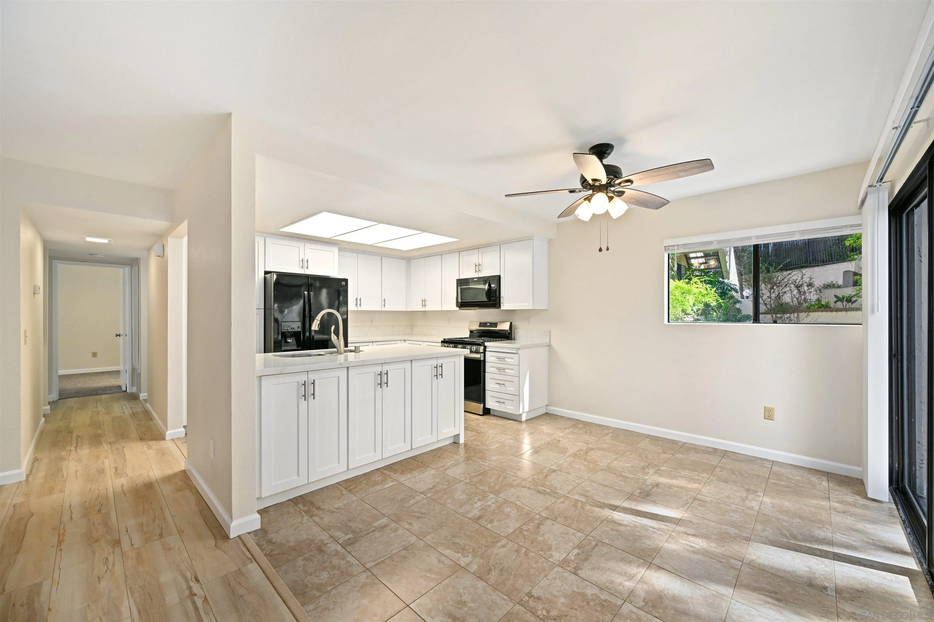 https://cdn.realtyfeed.com/cdn/127/260002794/c686a2678f09d3a26241a7481244c422.webp