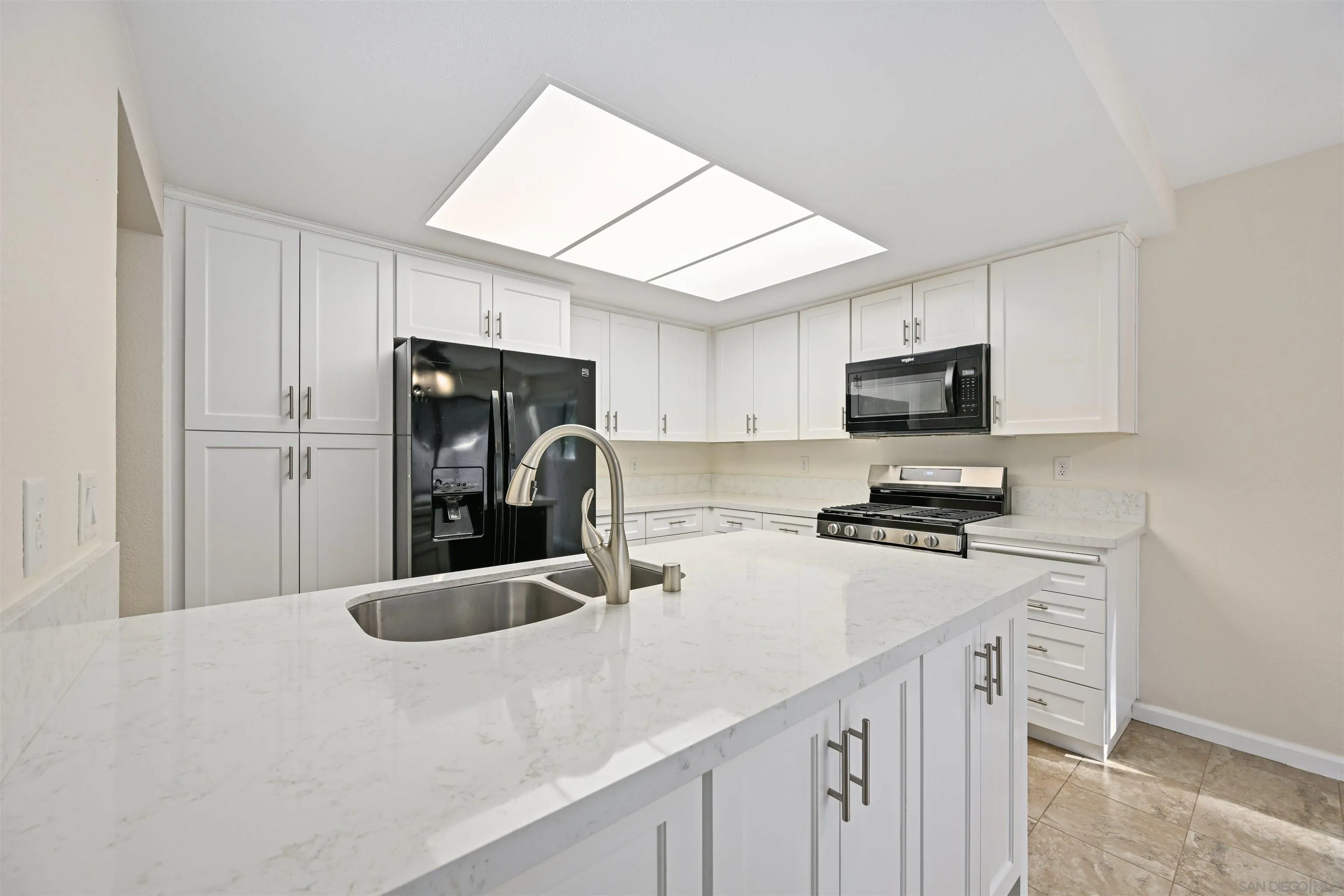 https://cdn.realtyfeed.com/cdn/127/260002794/d8292c221f9b5eee26cbe9d042643275.webp