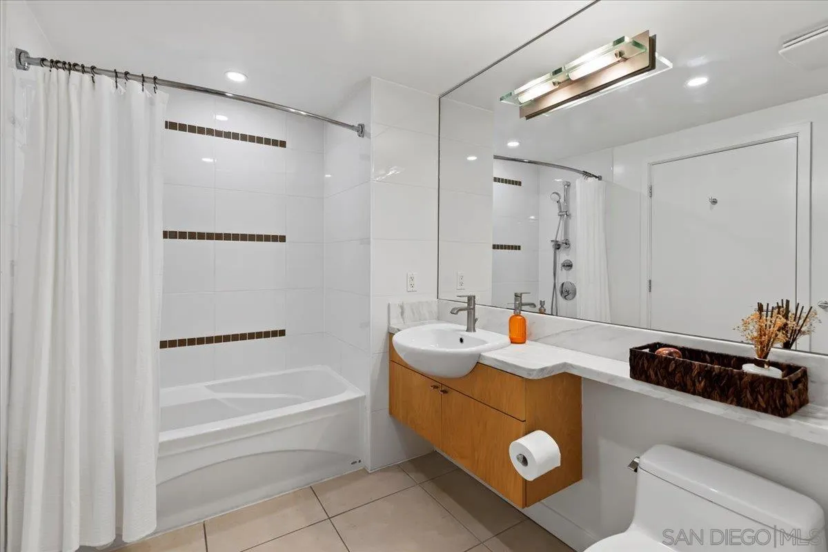 https://cdn.realtyfeed.com/cdn/127/260002797/019066753b097dbd093b0ed9d9993ce6.webp