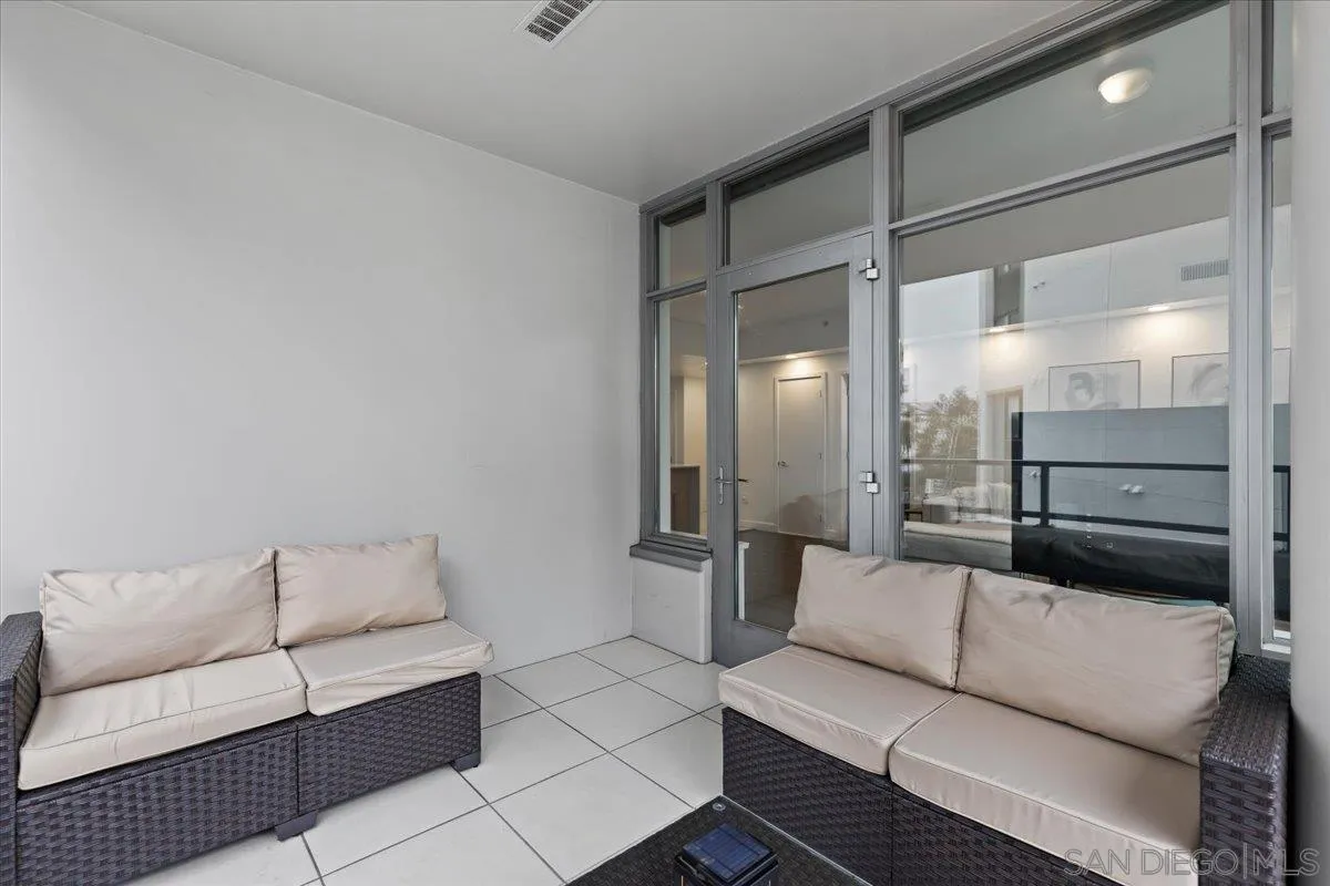 https://cdn.realtyfeed.com/cdn/127/260002797/0e53f7bf3b44d42a51851597643b6129.webp