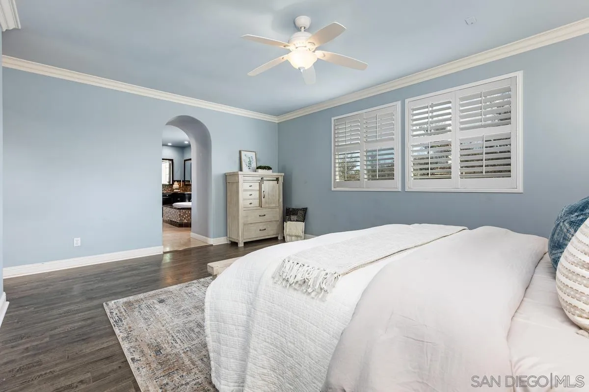 https://cdn.realtyfeed.com/cdn/127/260002798/18b34405f1bb3d78e568e0676777c715.webp