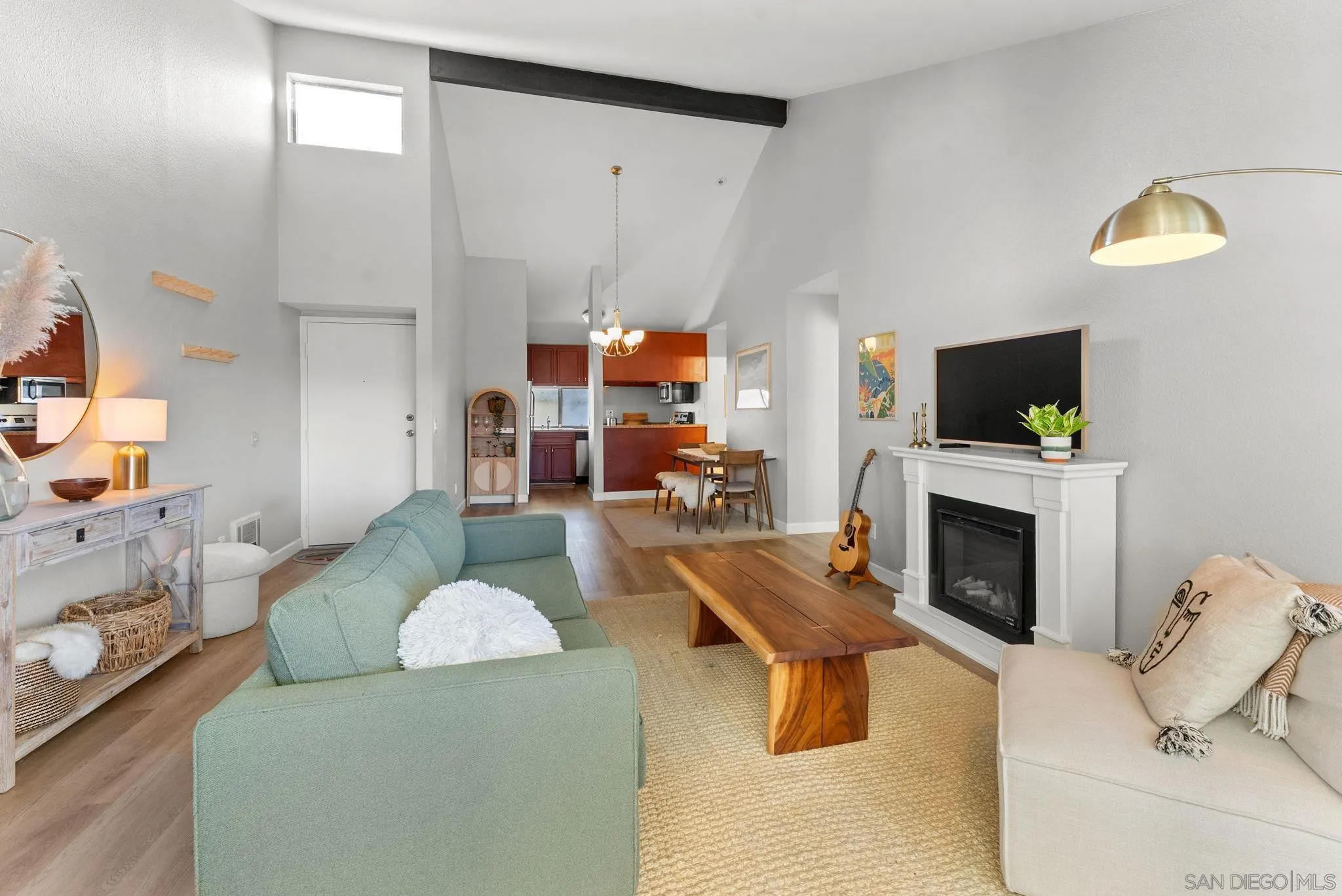 https://cdn.realtyfeed.com/cdn/127/260002799/7afd957002e1b43d89e95583675de9d1.webp