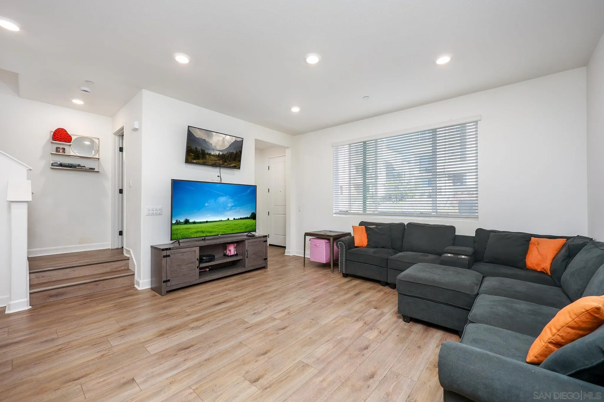 Photo #7: 260002800 Listing: Photo #7