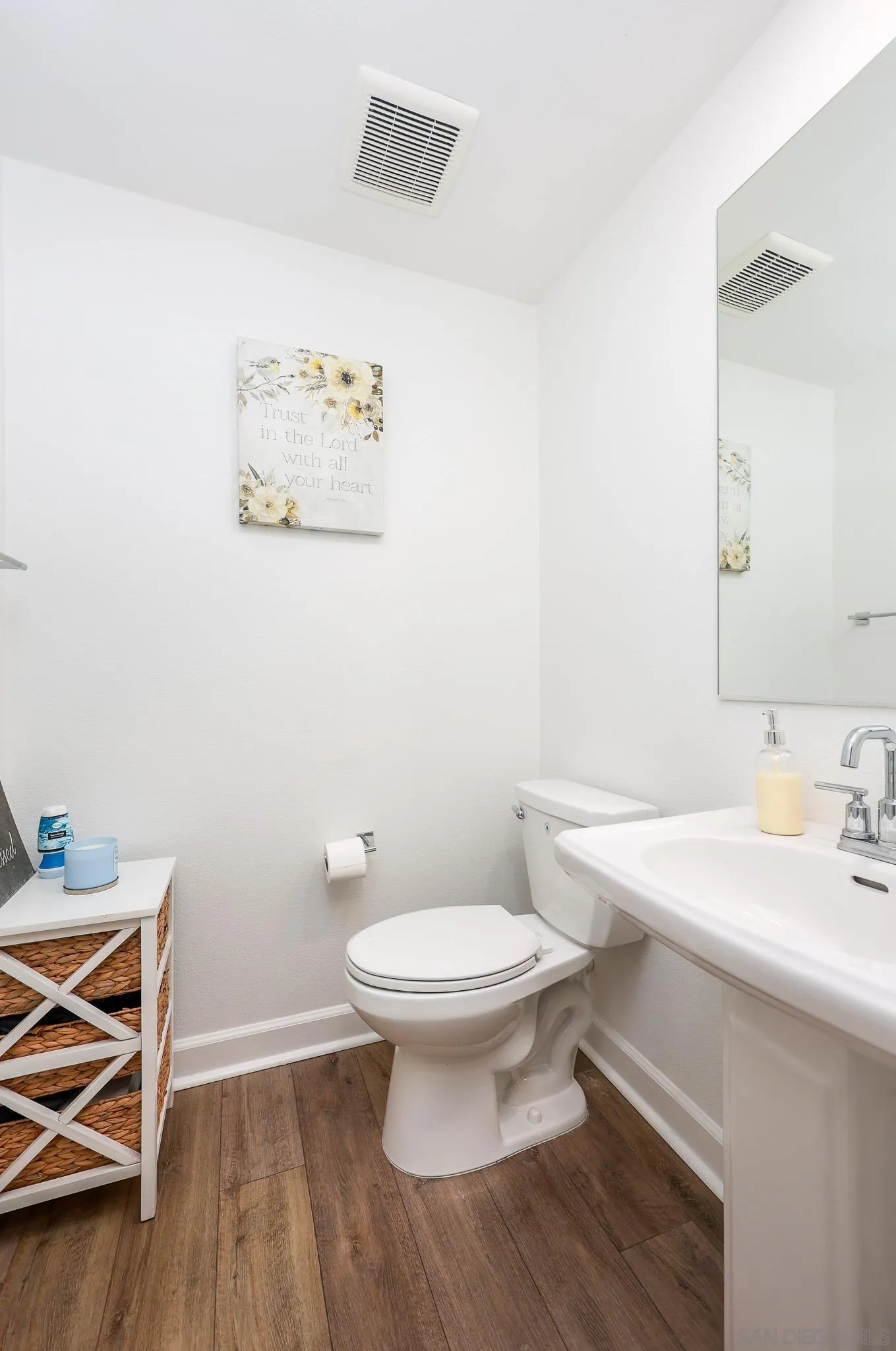 Photo #17: 260002800 Listing: Photo #17