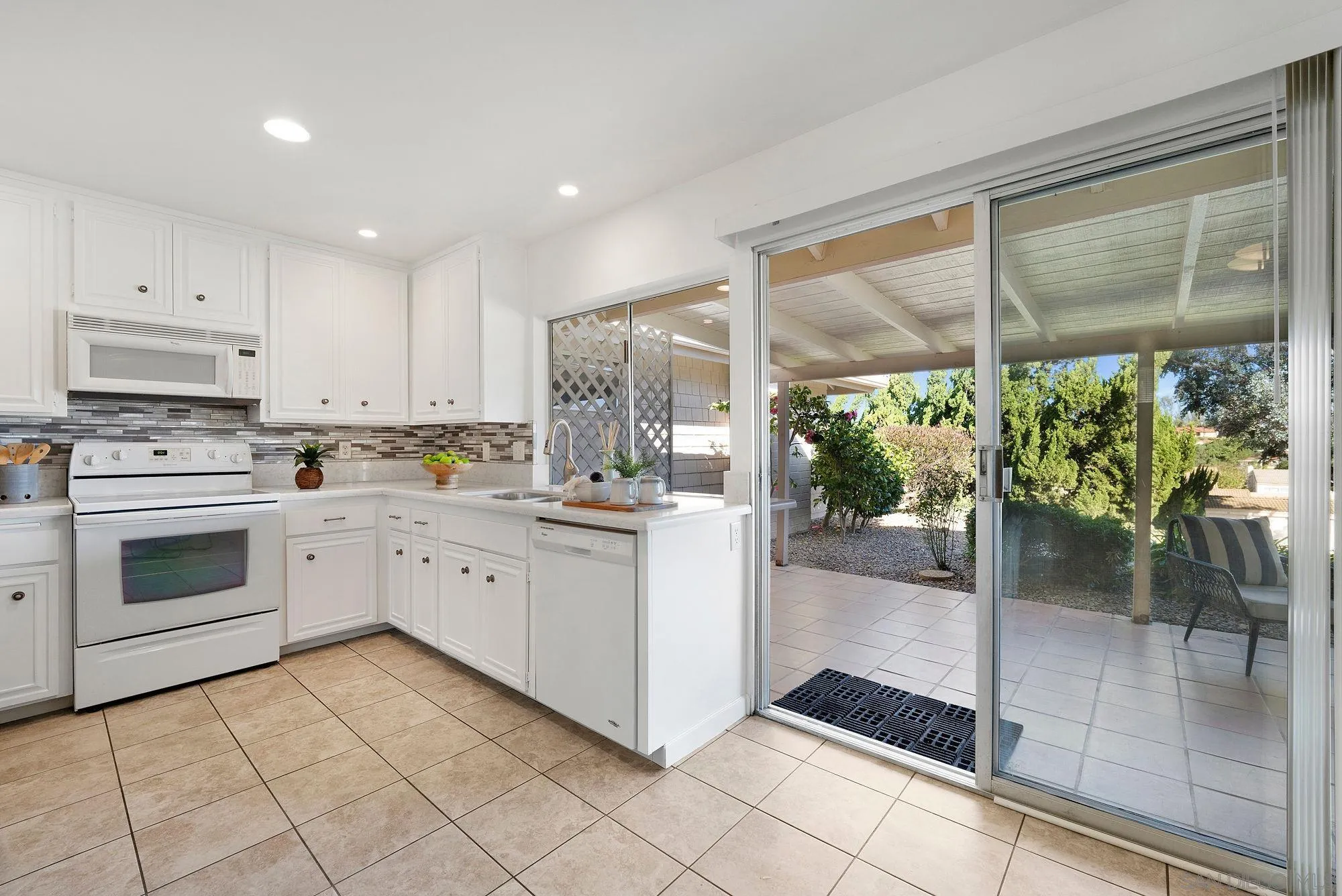 https://cdn.realtyfeed.com/cdn/127/260002805/3311bc869b991d95578942509f6312d0.webp