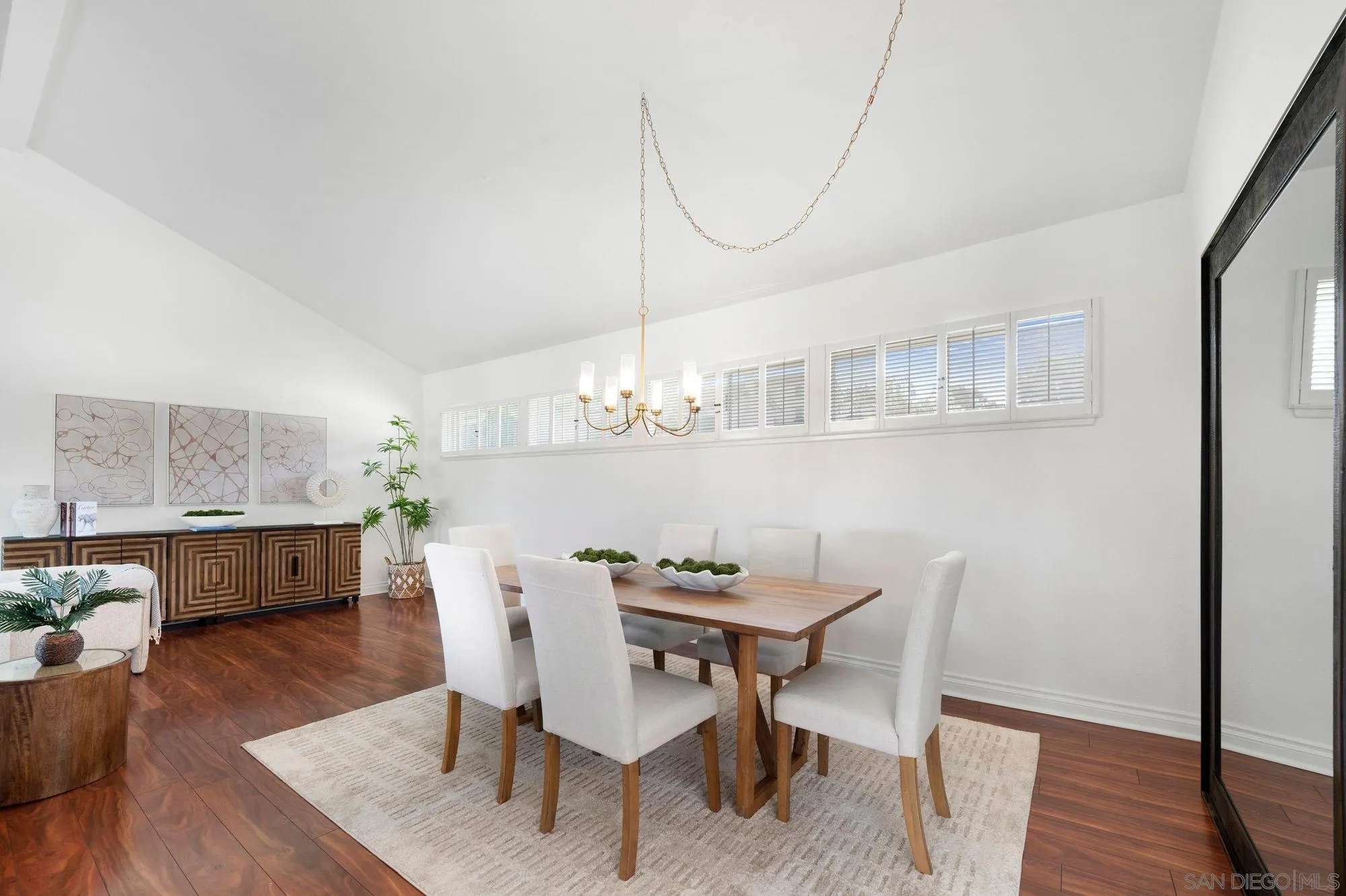 https://cdn.realtyfeed.com/cdn/127/260002805/5234113c935c67c53e461827c1b4f327.webp