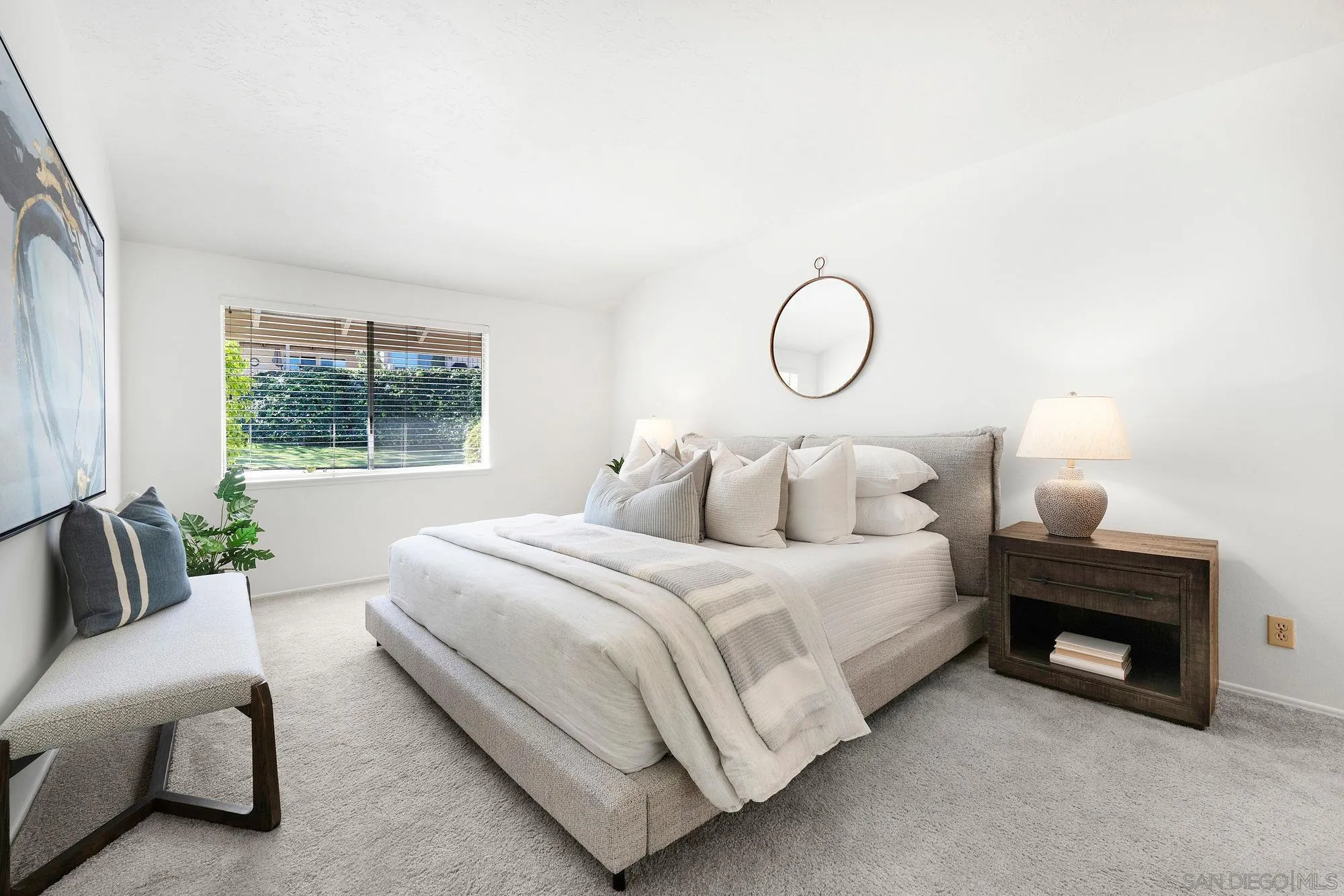 https://cdn.realtyfeed.com/cdn/127/260002805/672fbc58c904f1aabc56b5c5069aa8f1.webp