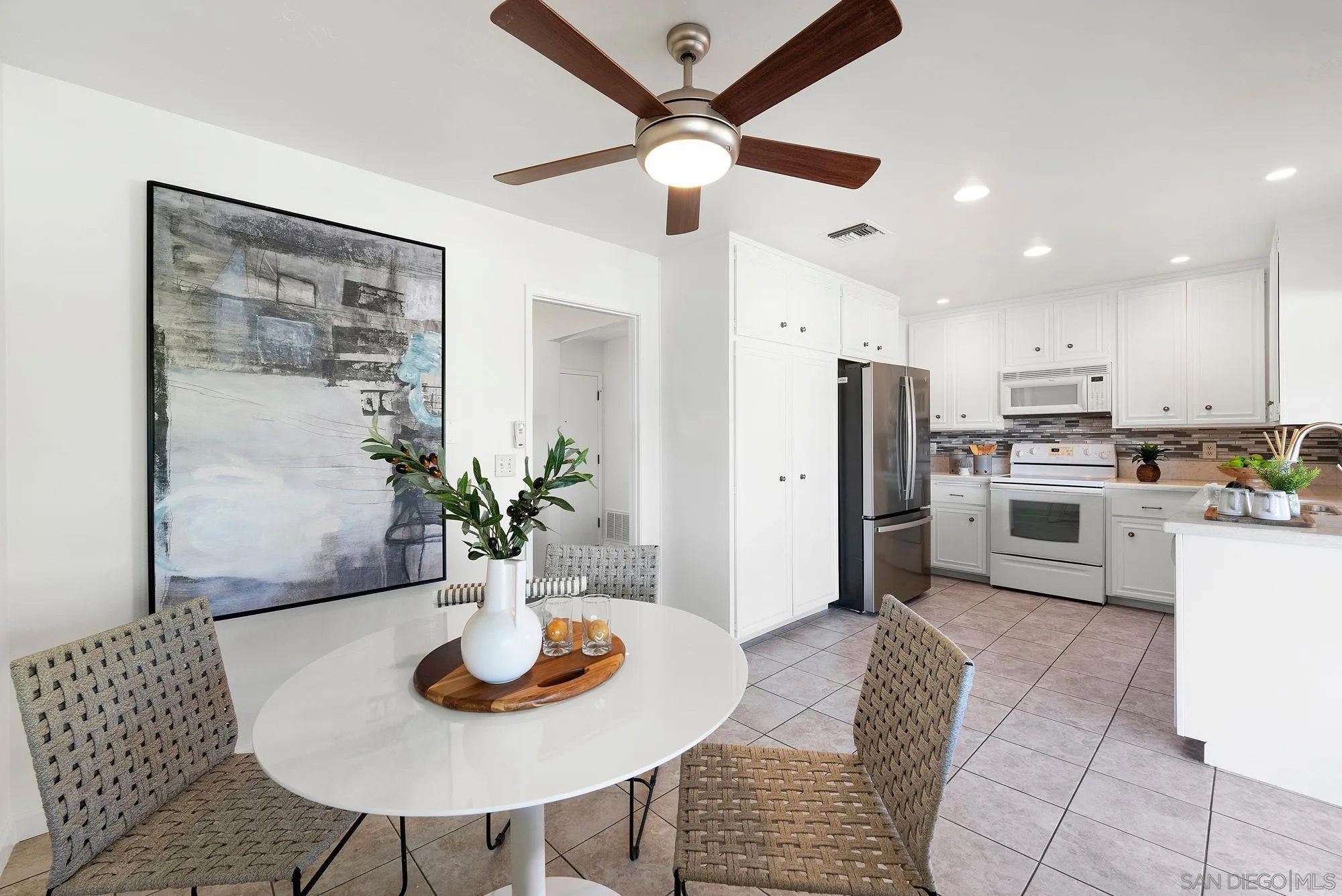 https://cdn.realtyfeed.com/cdn/127/260002805/9910fa95c54491693c131822fbfa6fc6.webp
