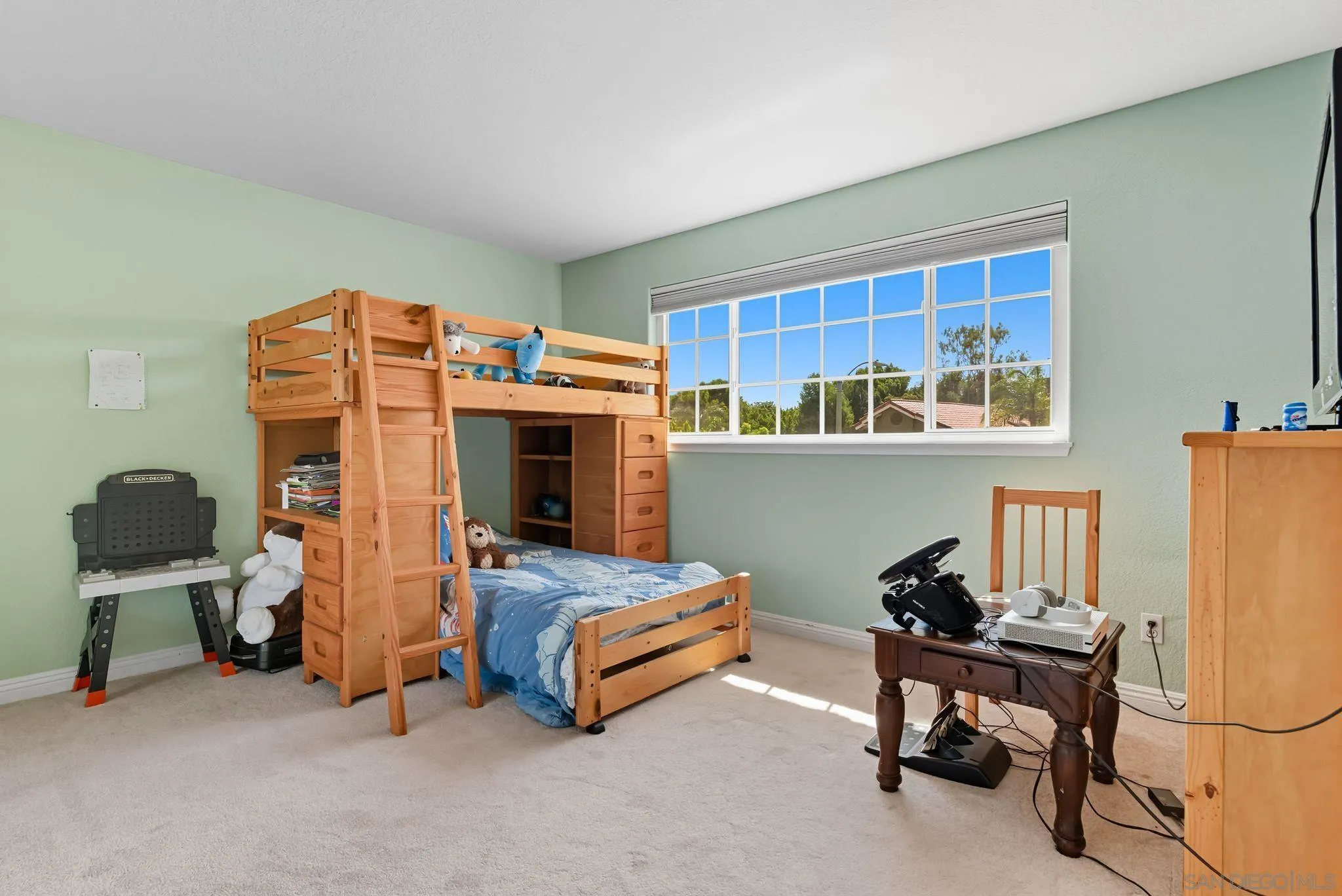 https://cdn.realtyfeed.com/cdn/127/260002807/f804a625d5c78c9c899f947f9e1f0aae.webp