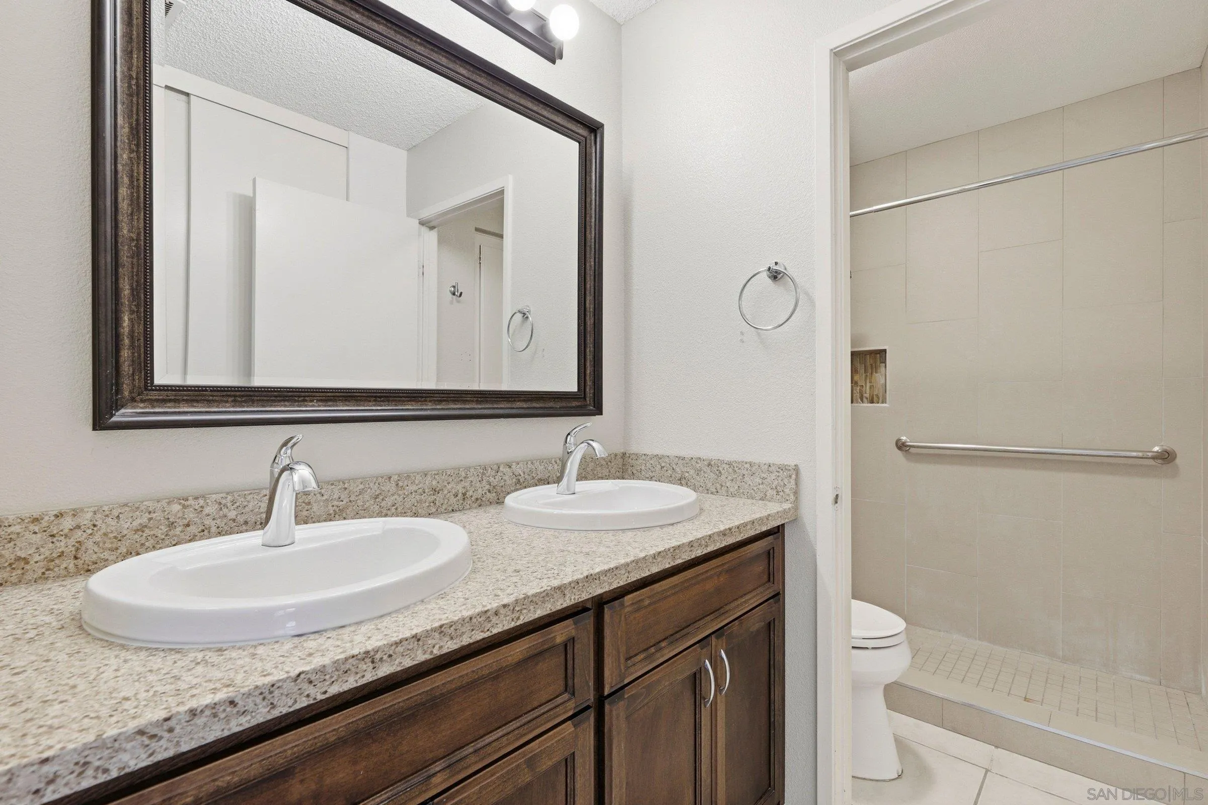 https://cdn.realtyfeed.com/cdn/127/260002809/467c6c7540df388006b4a26450b4fb85.webp