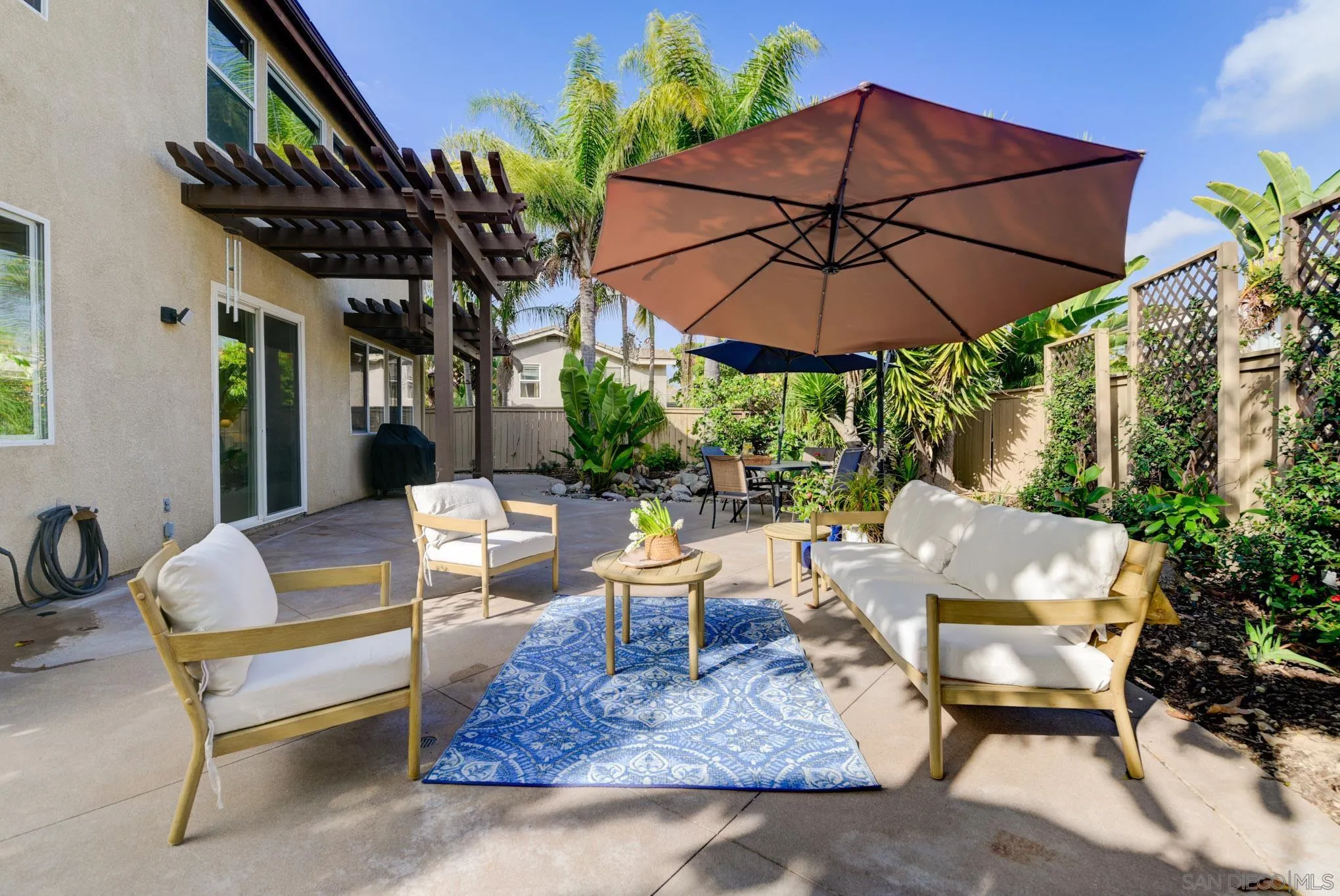 https://cdn.realtyfeed.com/cdn/127/260002812/1a805466c30f8d1cadb2936472dbdc4b.webp