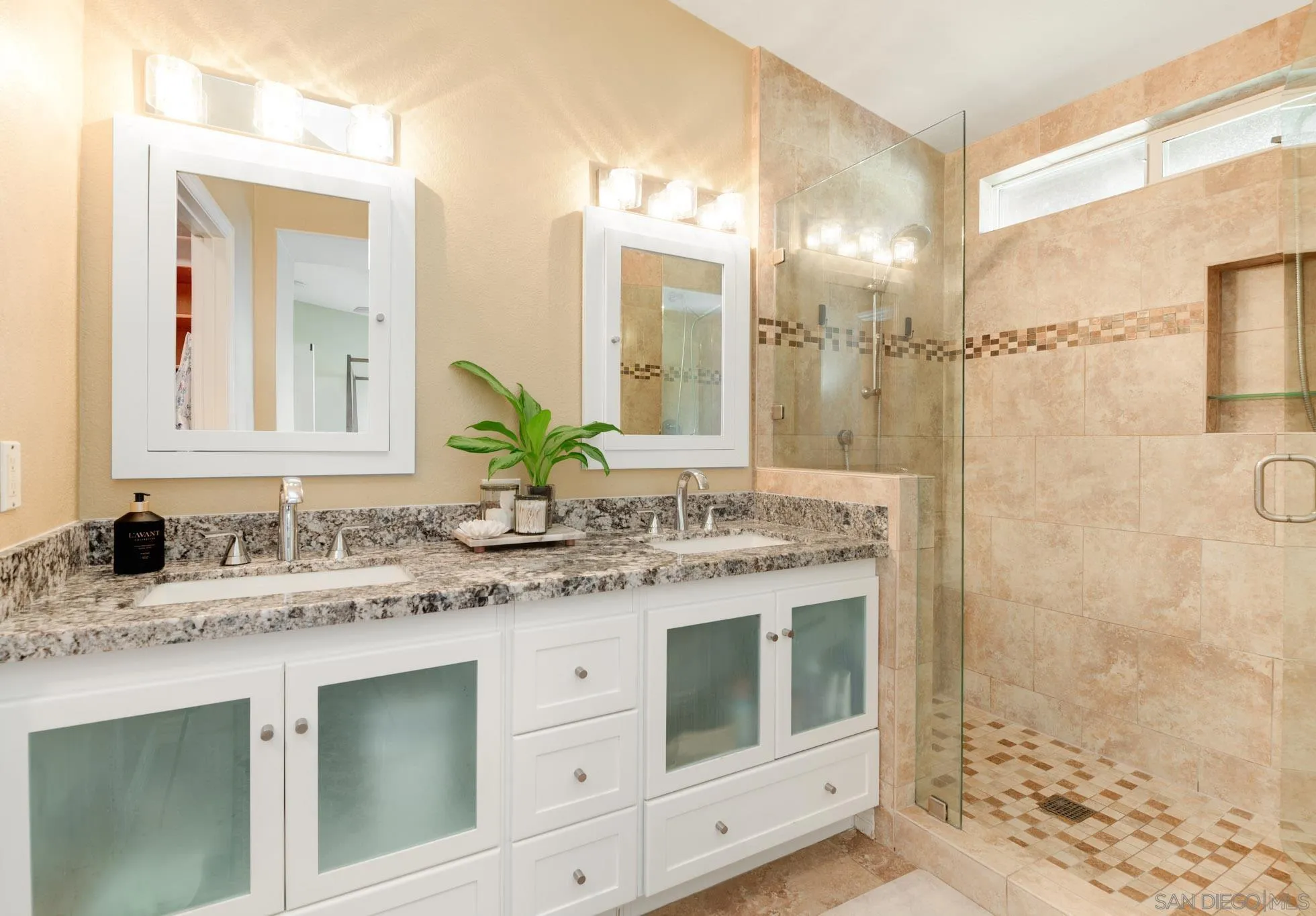 https://cdn.realtyfeed.com/cdn/127/260002812/2c92e7a3b79a73420cb39b5fb02bebe1.webp