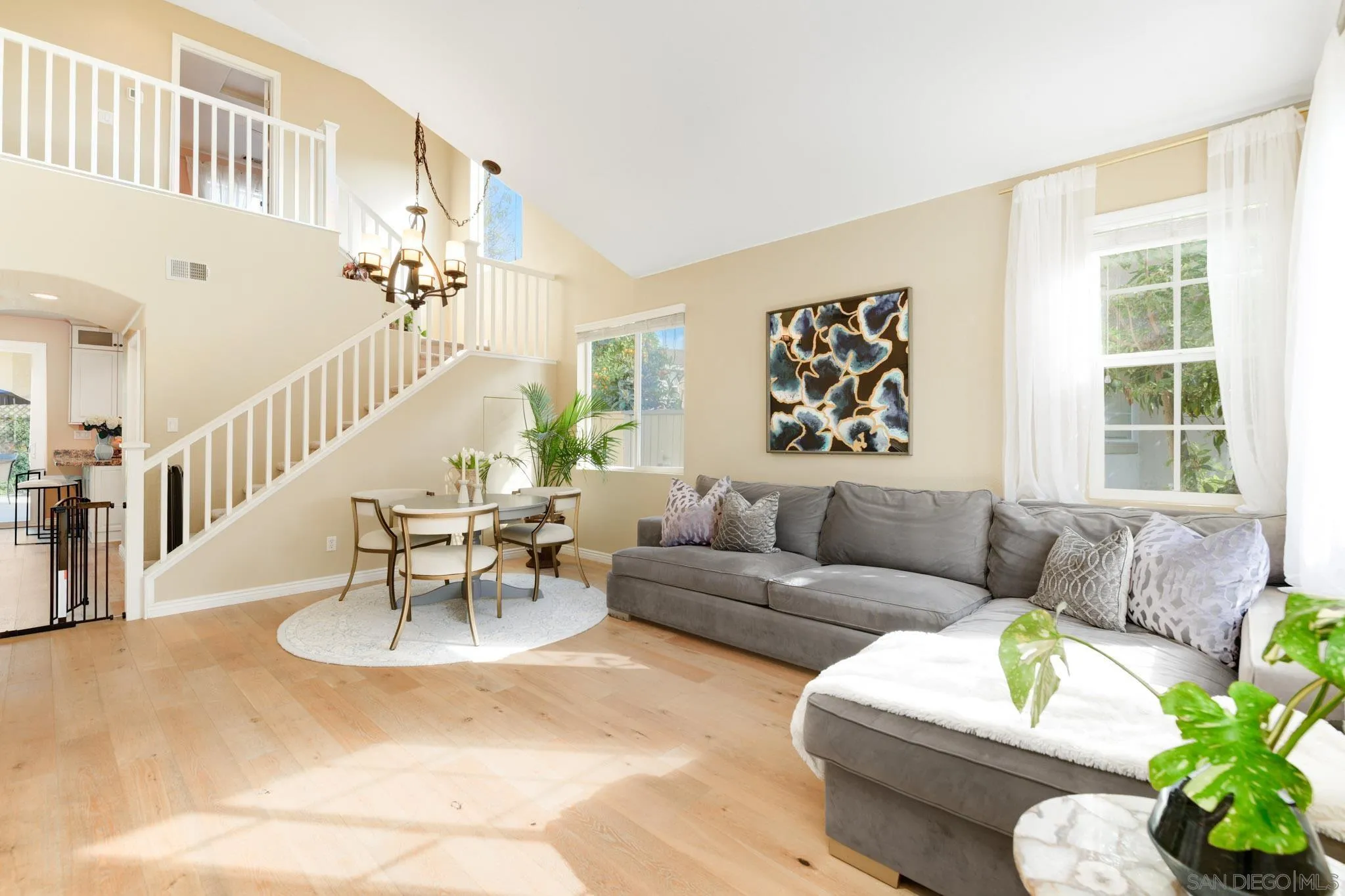 https://cdn.realtyfeed.com/cdn/127/260002812/964a9d3639f18b1df328b12edfa68a72.webp