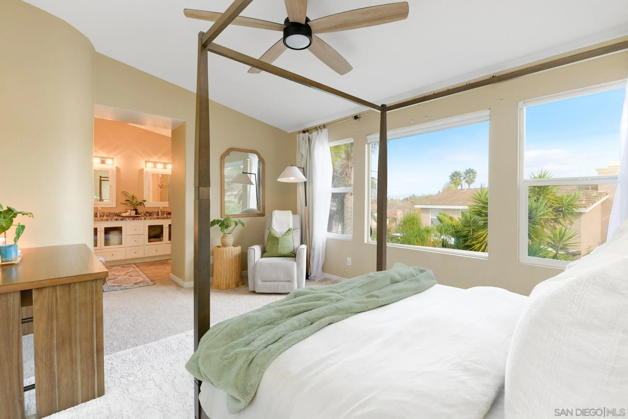https://cdn.realtyfeed.com/cdn/127/260002812/fcdb758745763b99da3934f8d4575201.webp
