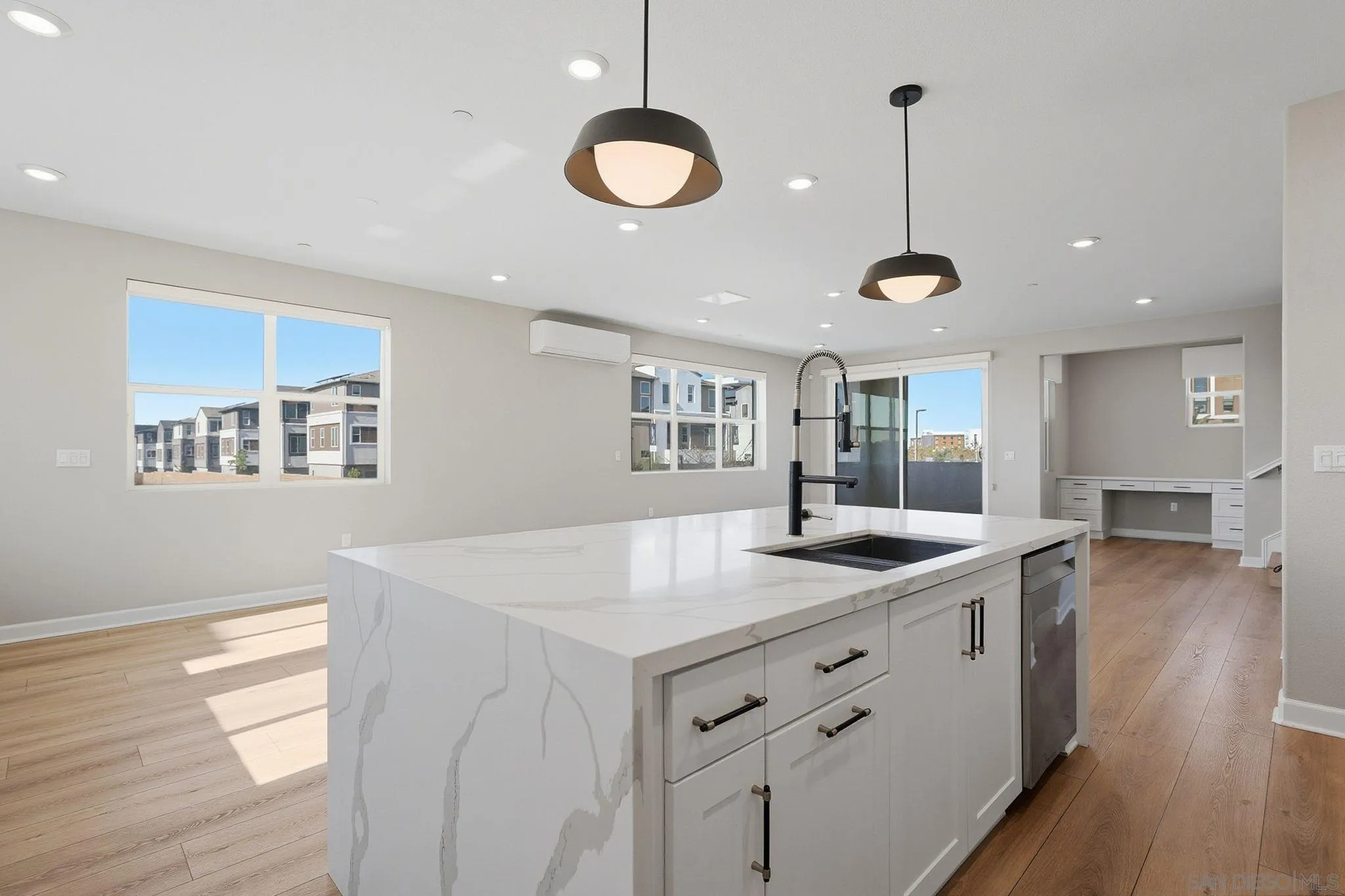 Photo #12: 260002816 Listing: Photo #12